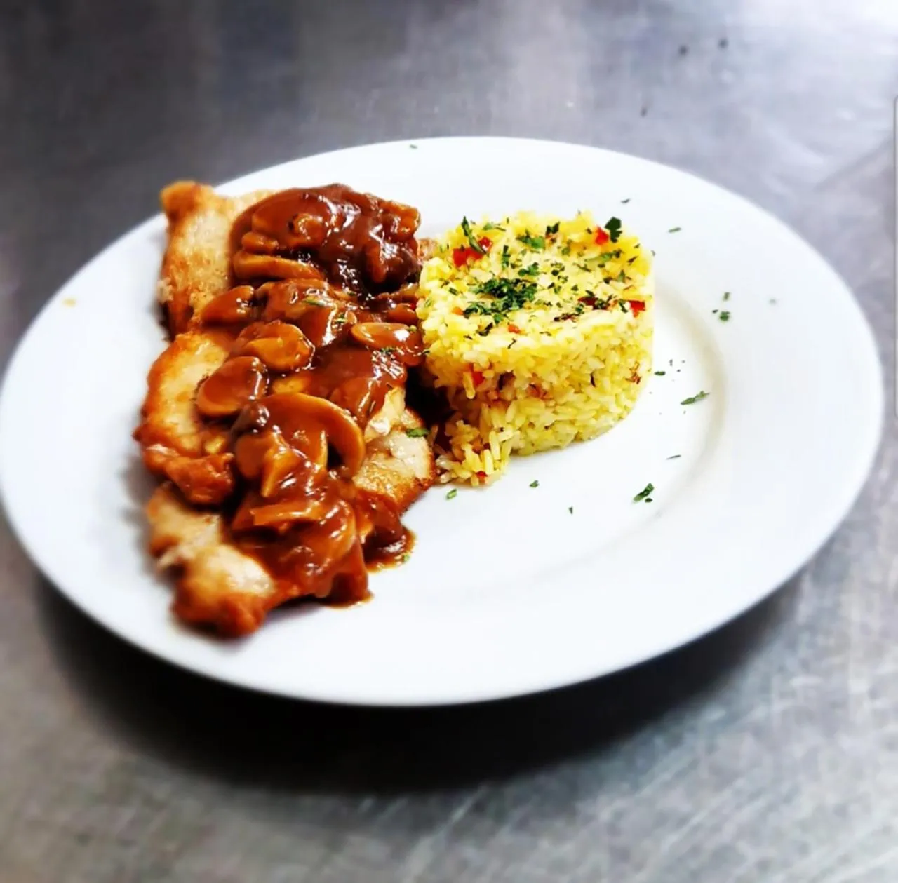 Restaurant/places to eat in Casa Muntelui