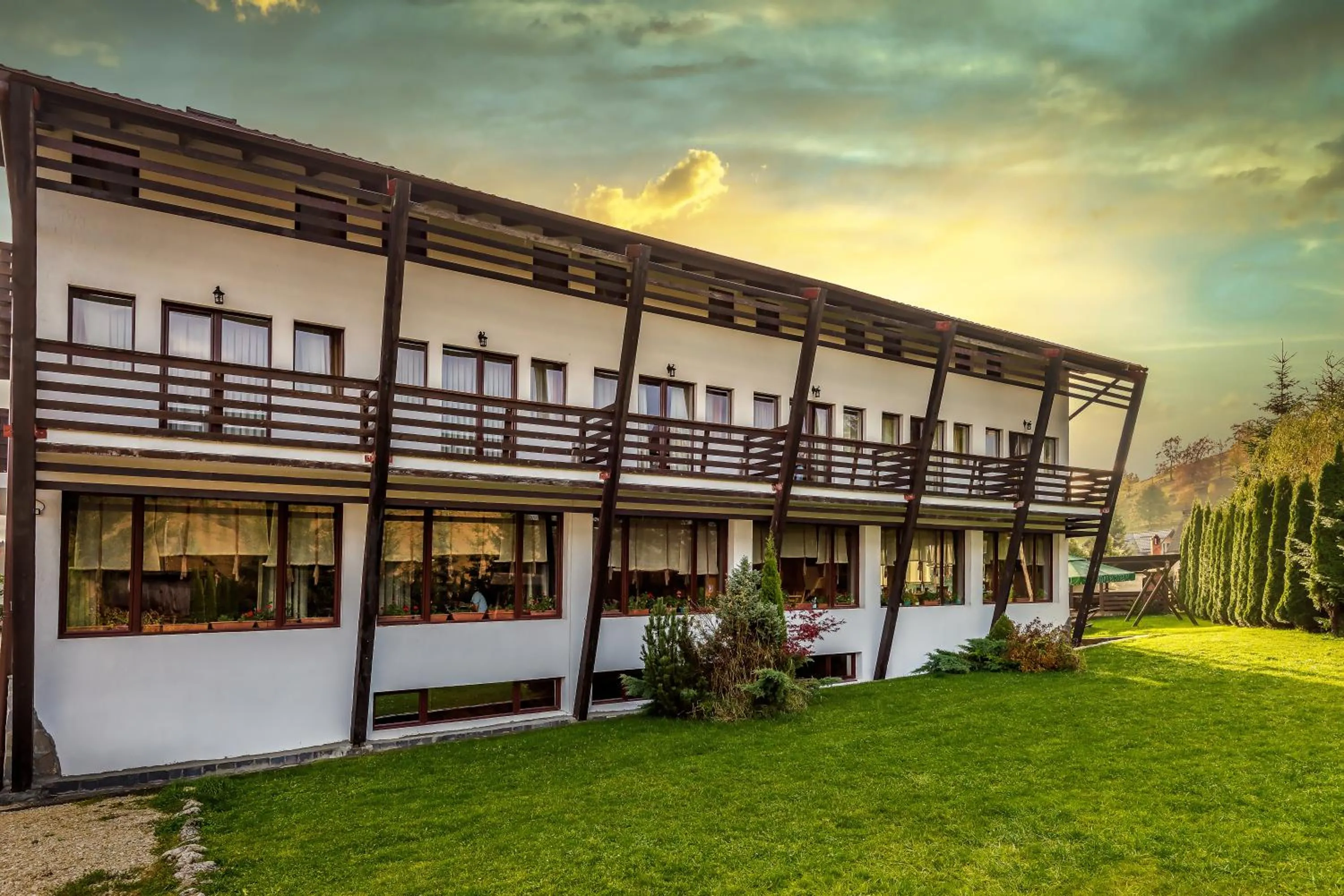 Property building in Casa Muntelui