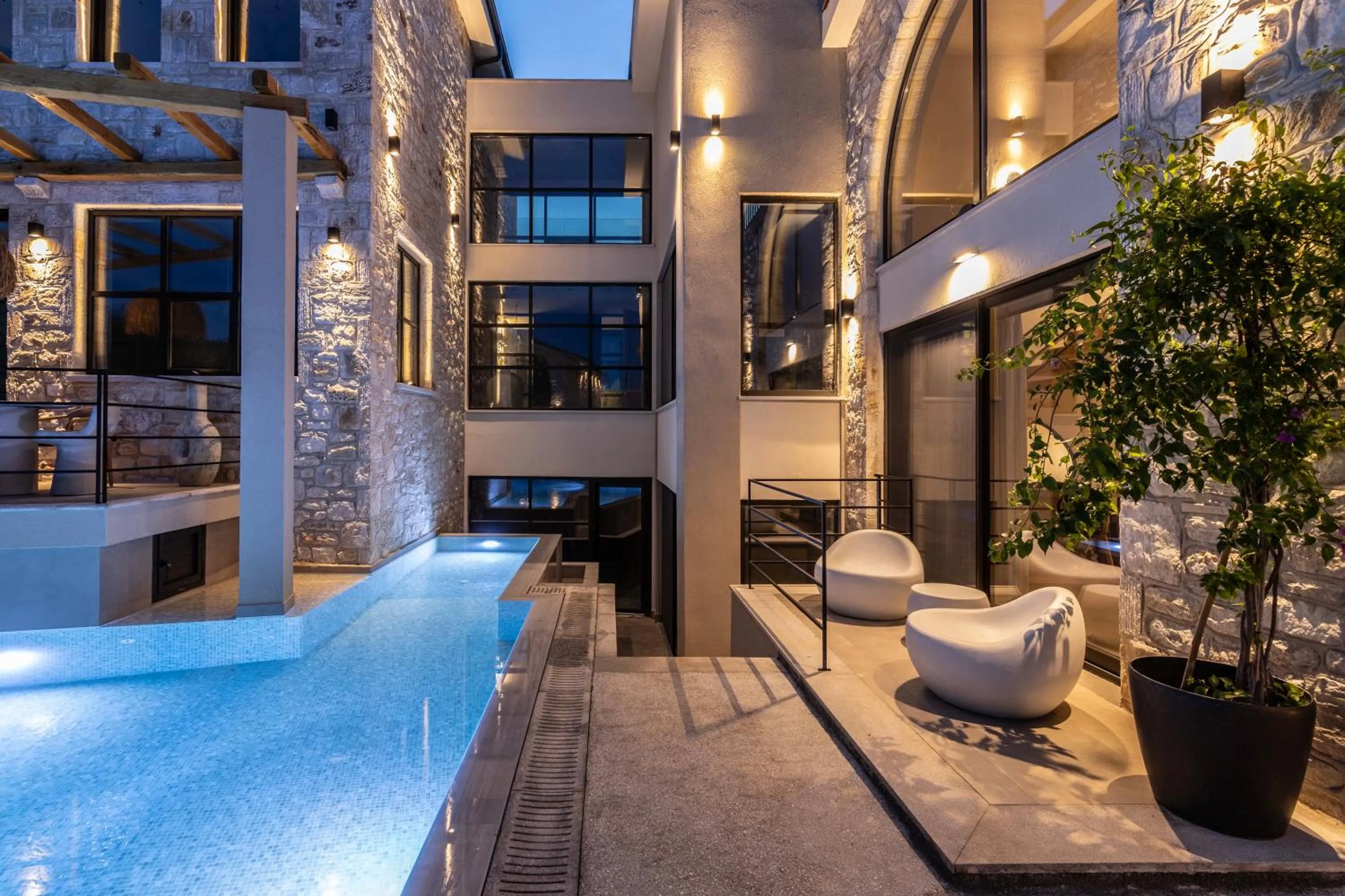 Nikoleta Hotel and Villas