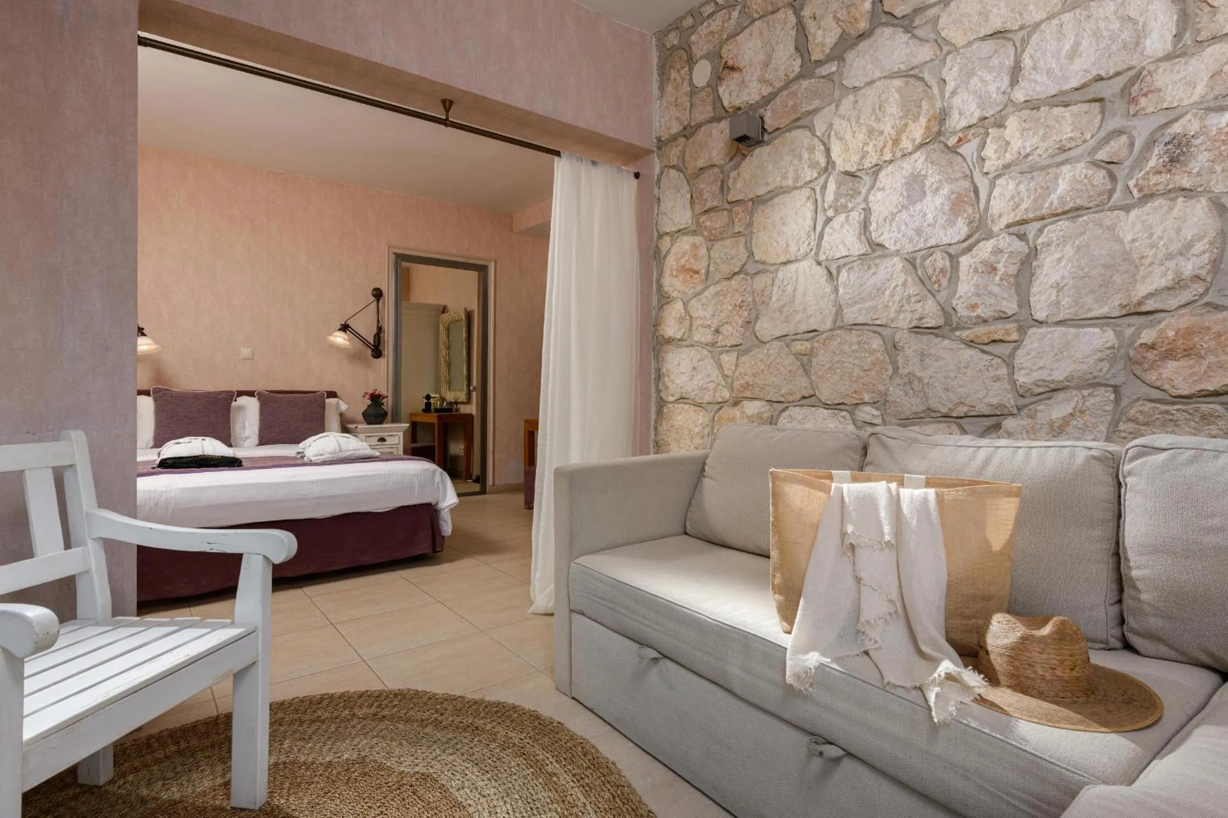 Bed in Nikoleta Luxury Villa
