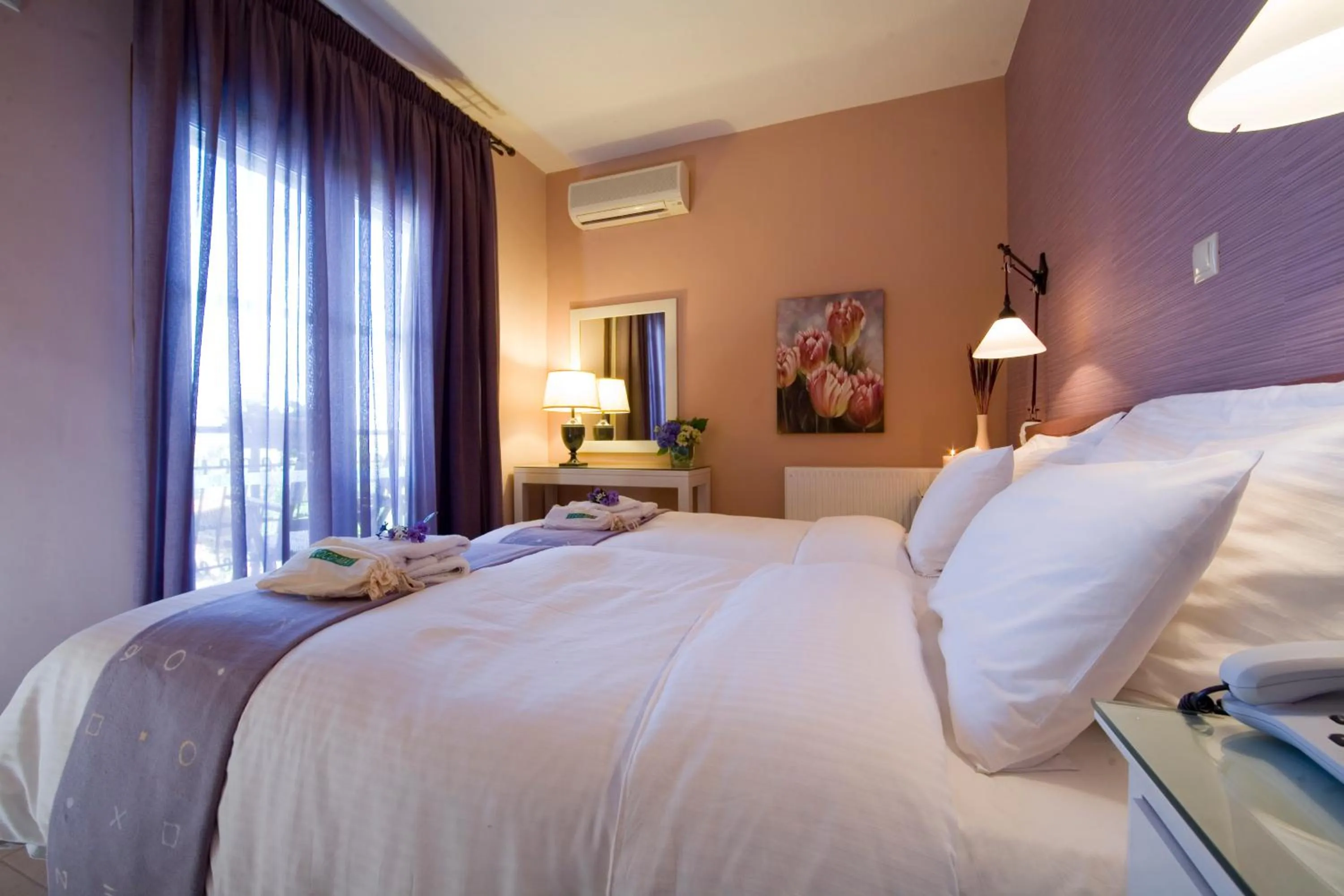 Photo of the whole room, Bed in Nikoleta Luxury Villa