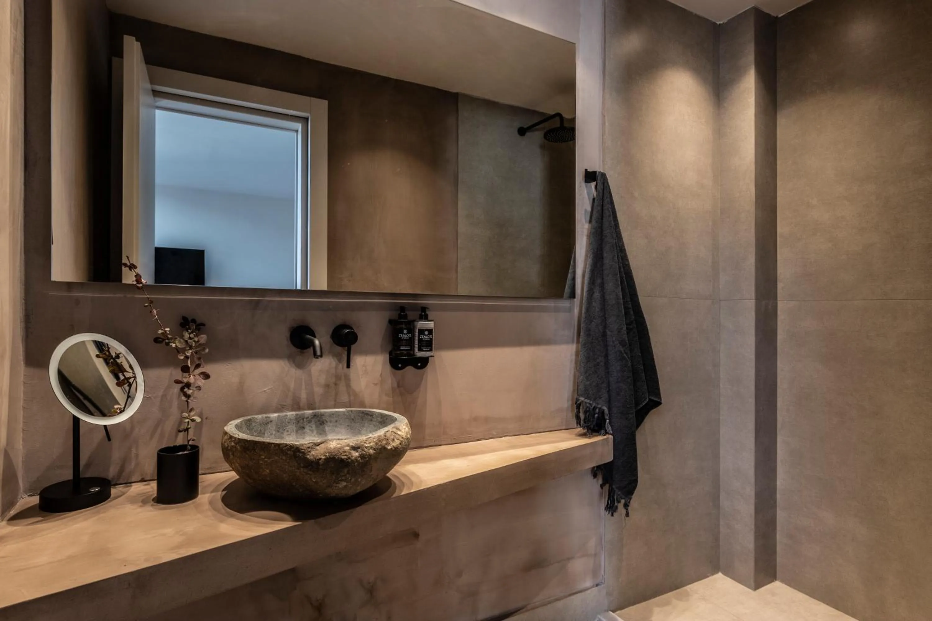 Nikoleta Luxury Villa