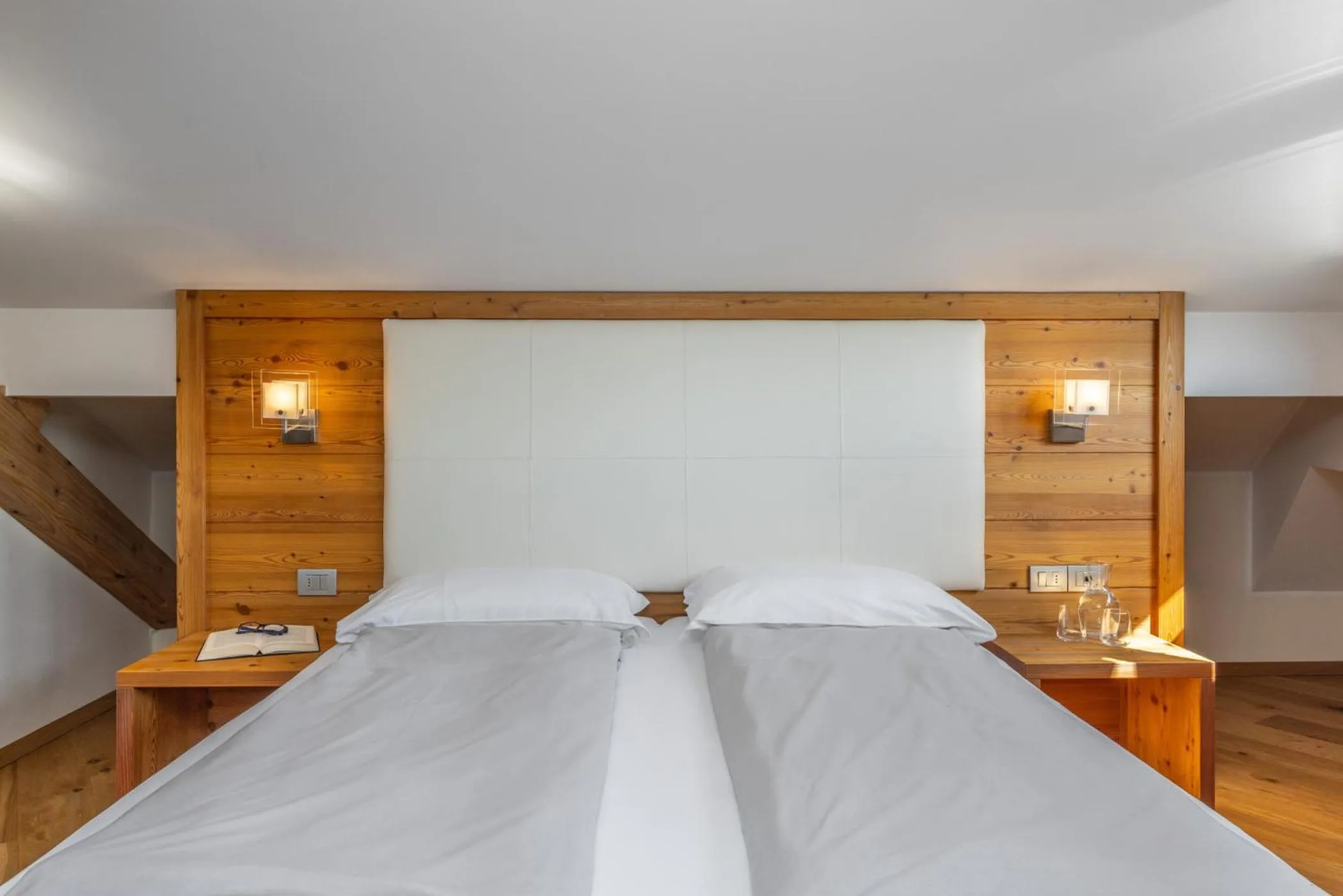 Bed in Albergo Tuenno