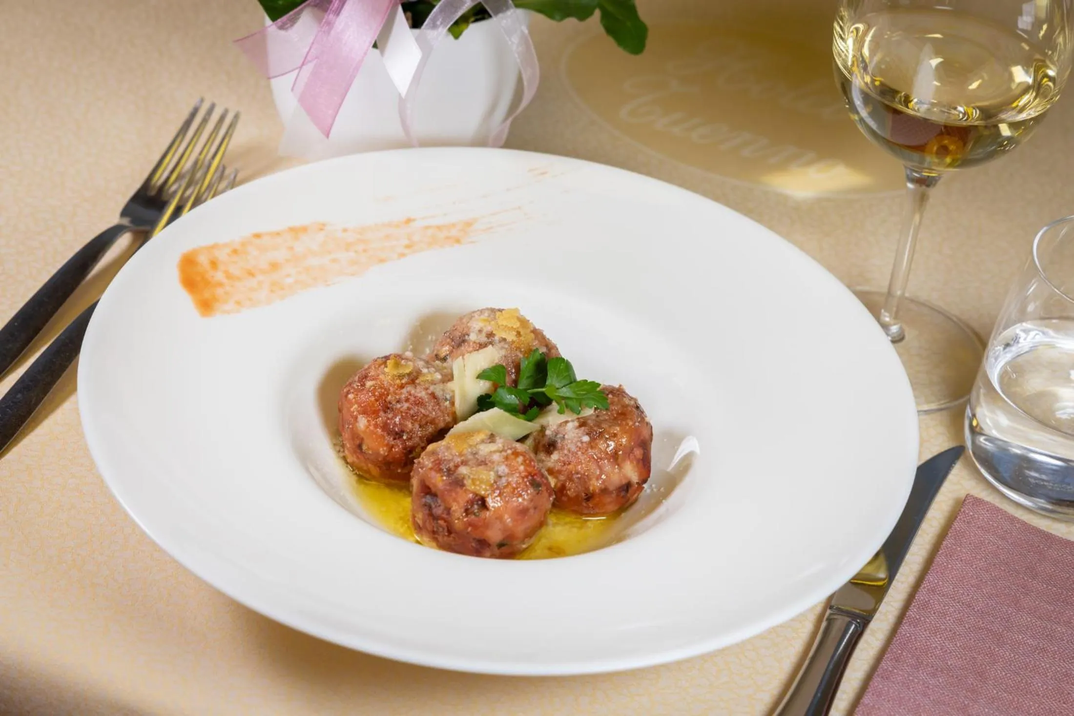 Restaurant/places to eat in Albergo Tuenno