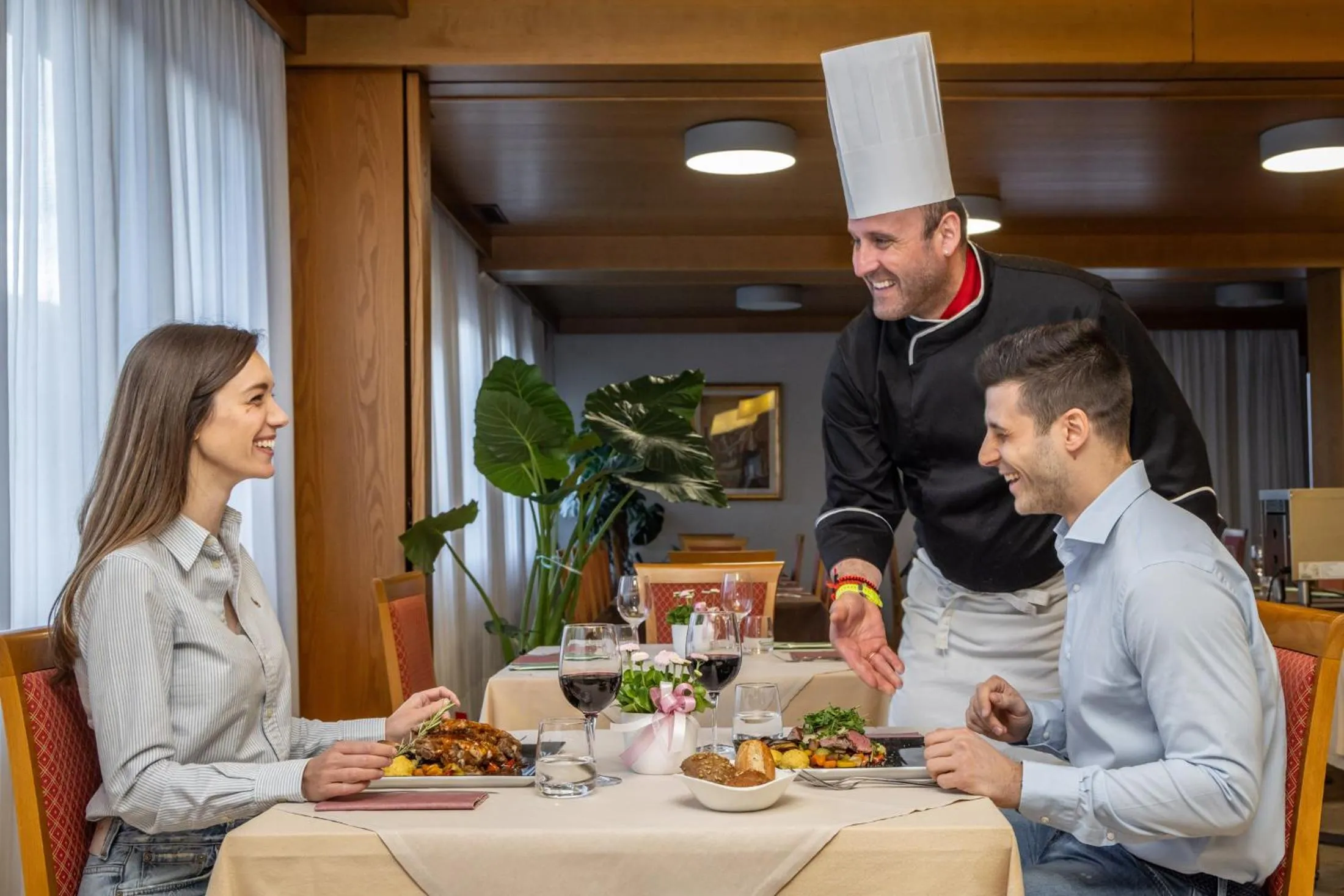 Restaurant/places to eat in Albergo Tuenno