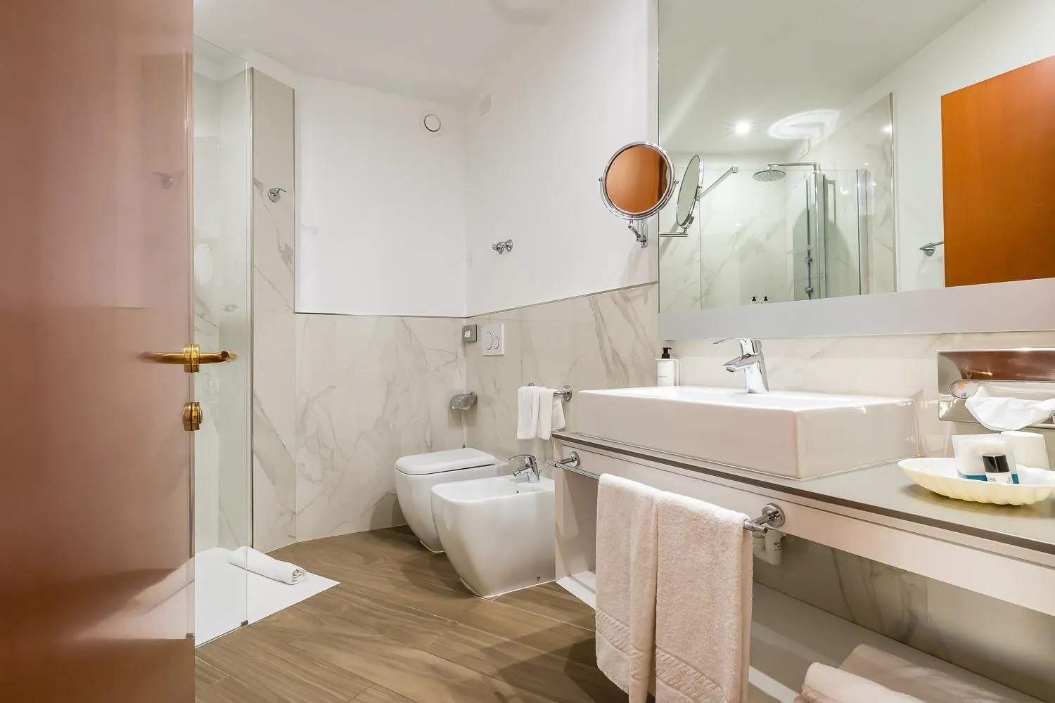 Bathroom in Mediterranee Family Hotel & Spa