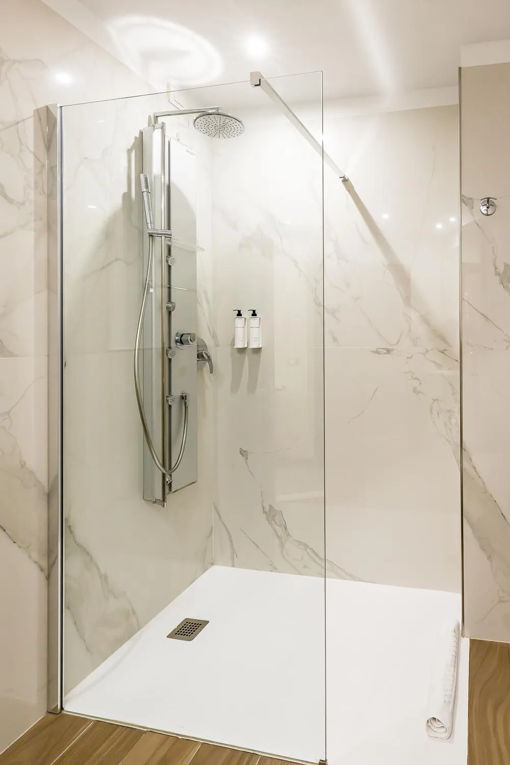 Shower in Mediterranee Family Hotel & Spa