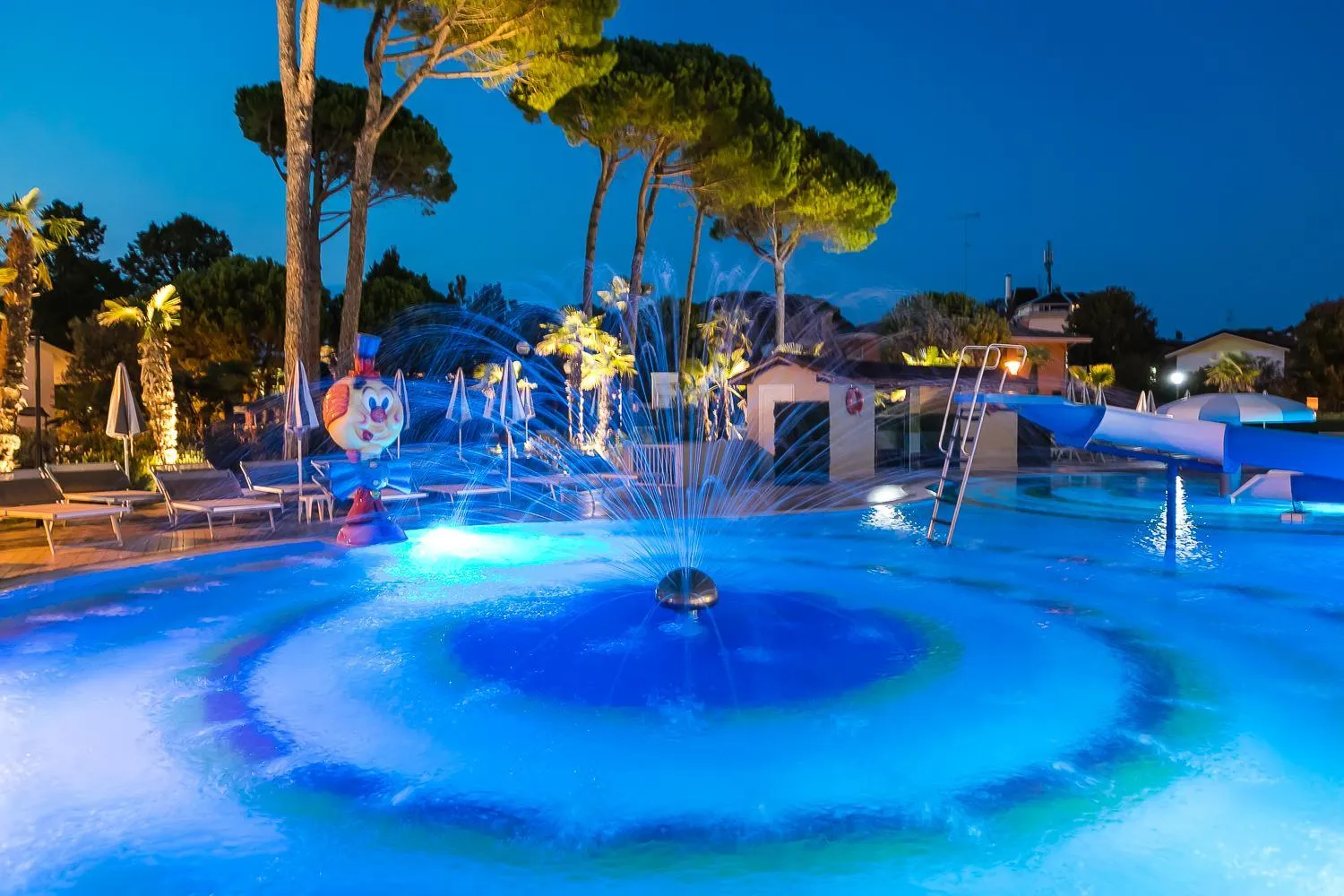 Swimming pool in Mediterranee Family Hotel & Spa