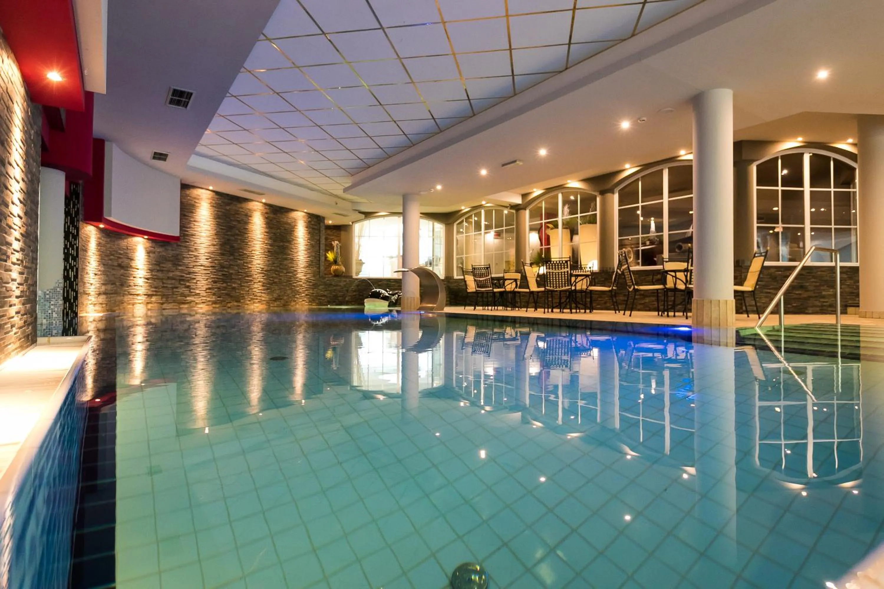 Swimming pool in Mediterranee Family Hotel & Spa