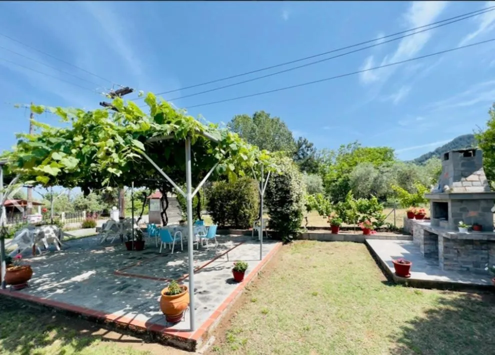 Spring in House Elena