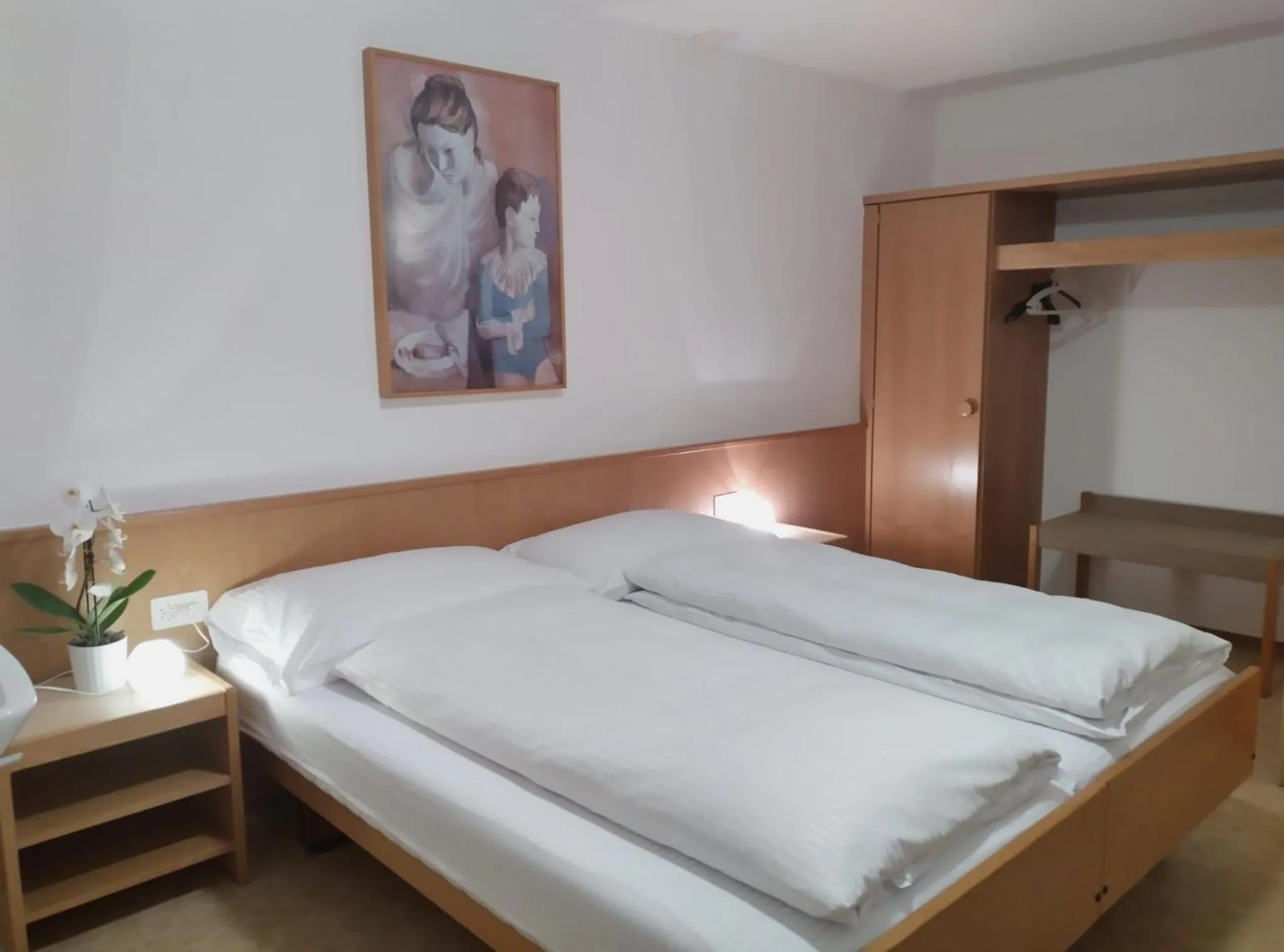 Bedroom, Bed in Albergo Faido