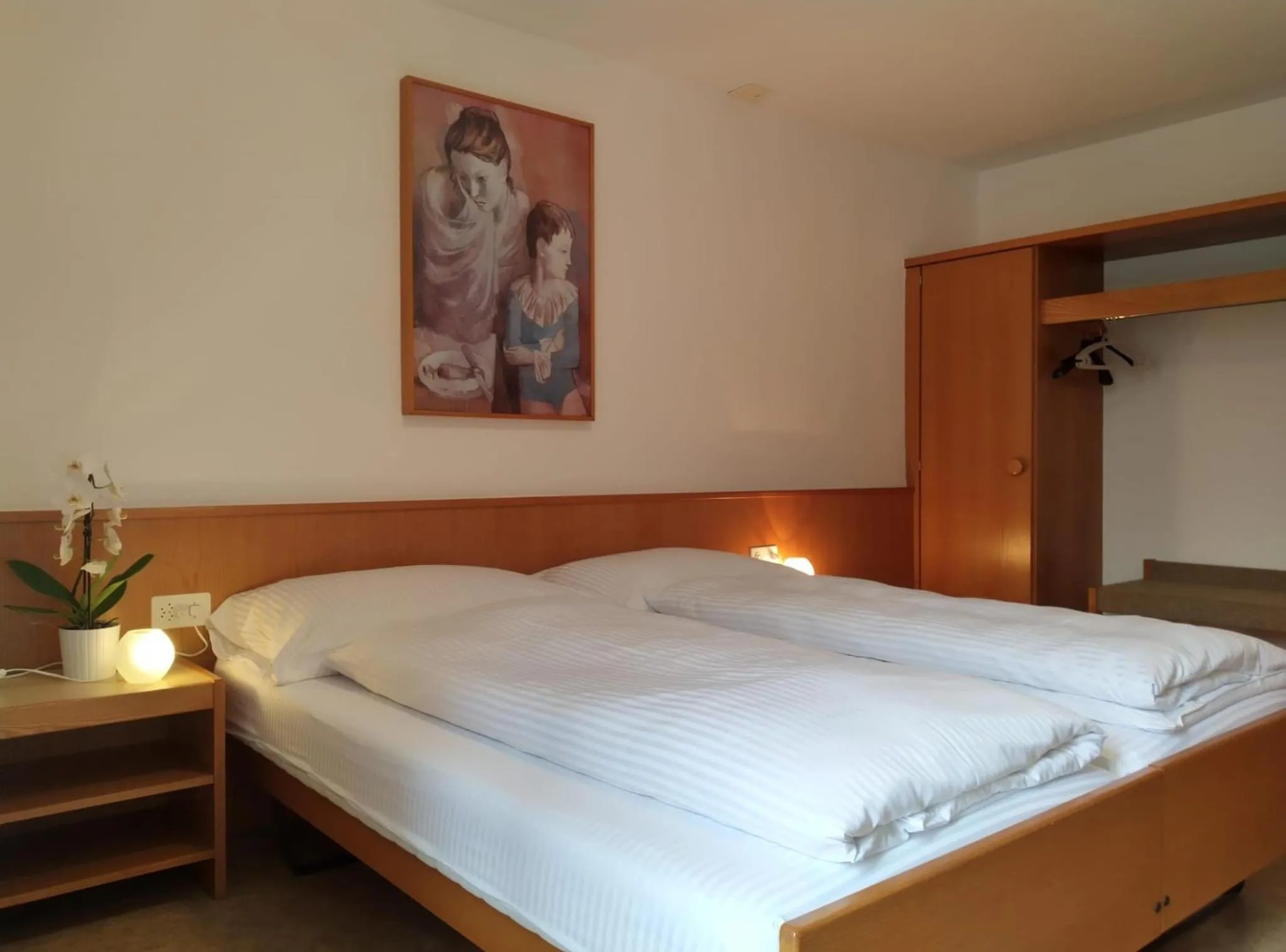 Bedroom, Bed in Albergo Faido