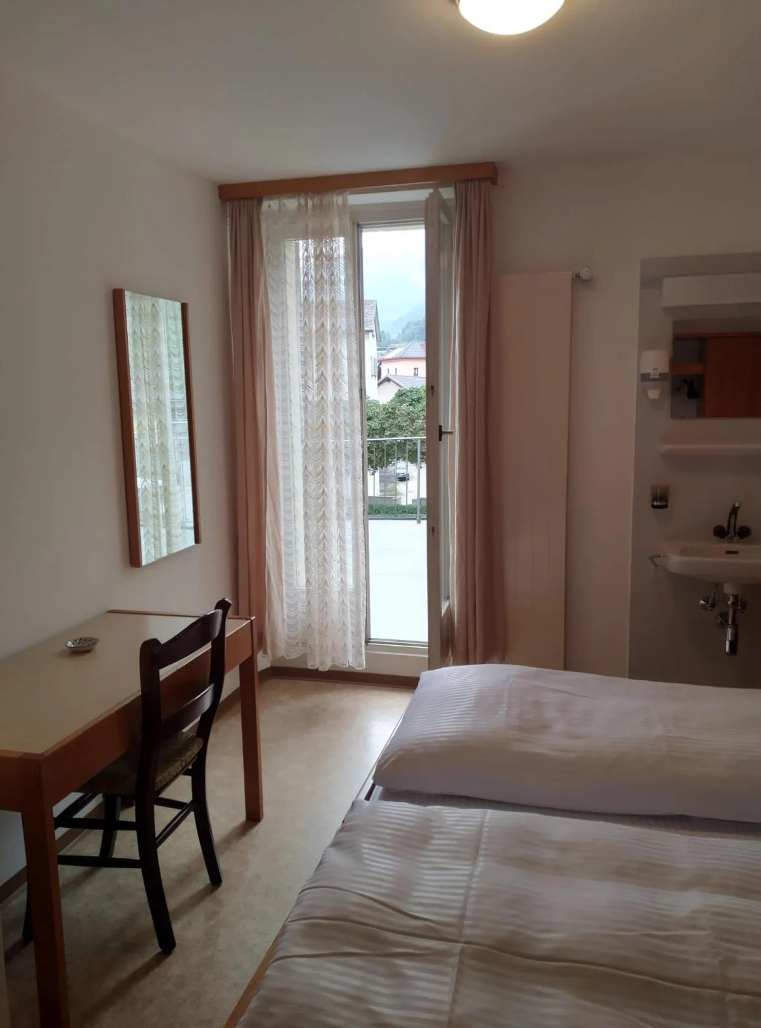 Bedroom, Bed in Albergo Faido