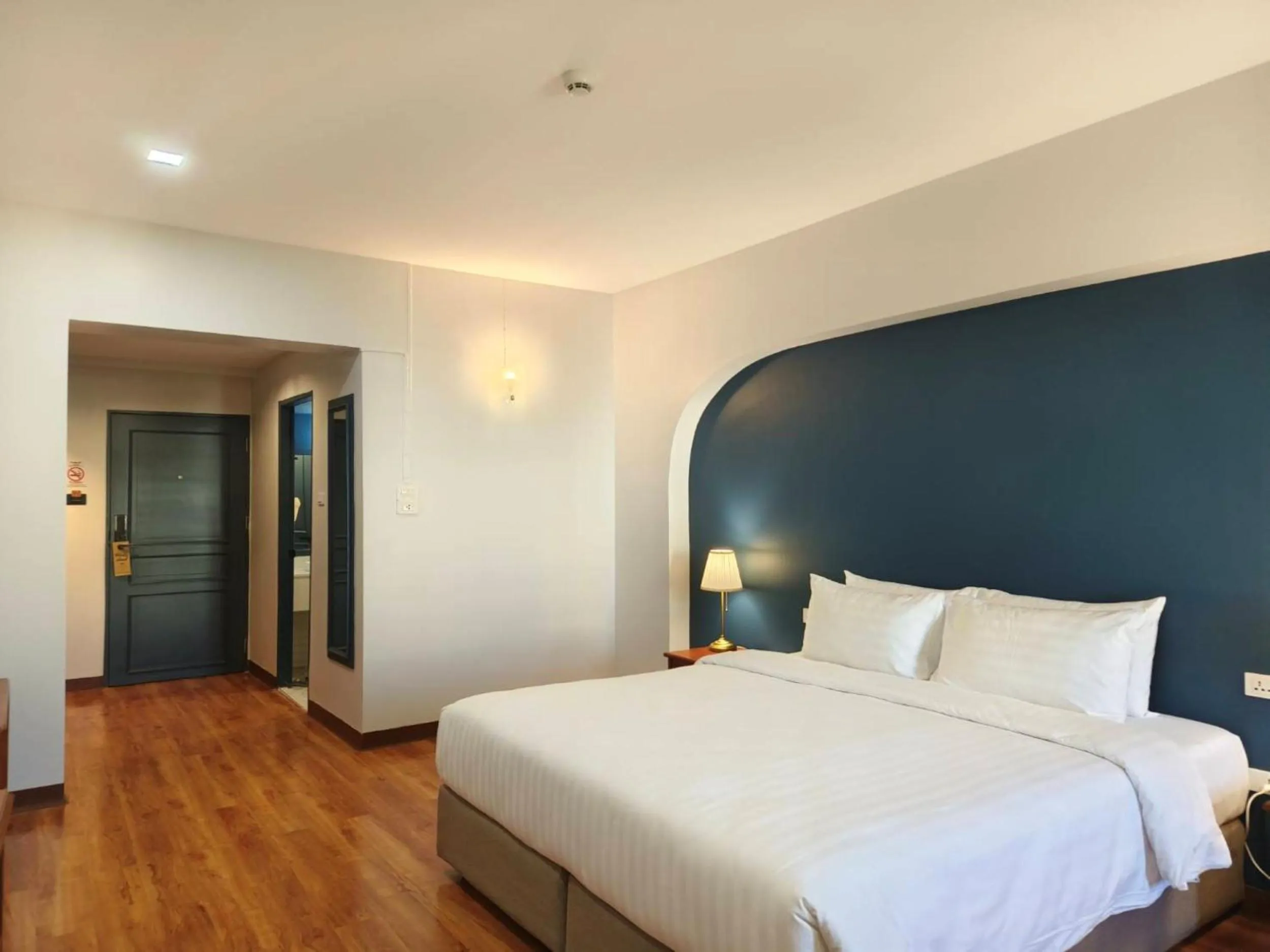 Bedroom, Bed in Regent Ramkhamhaeng 22