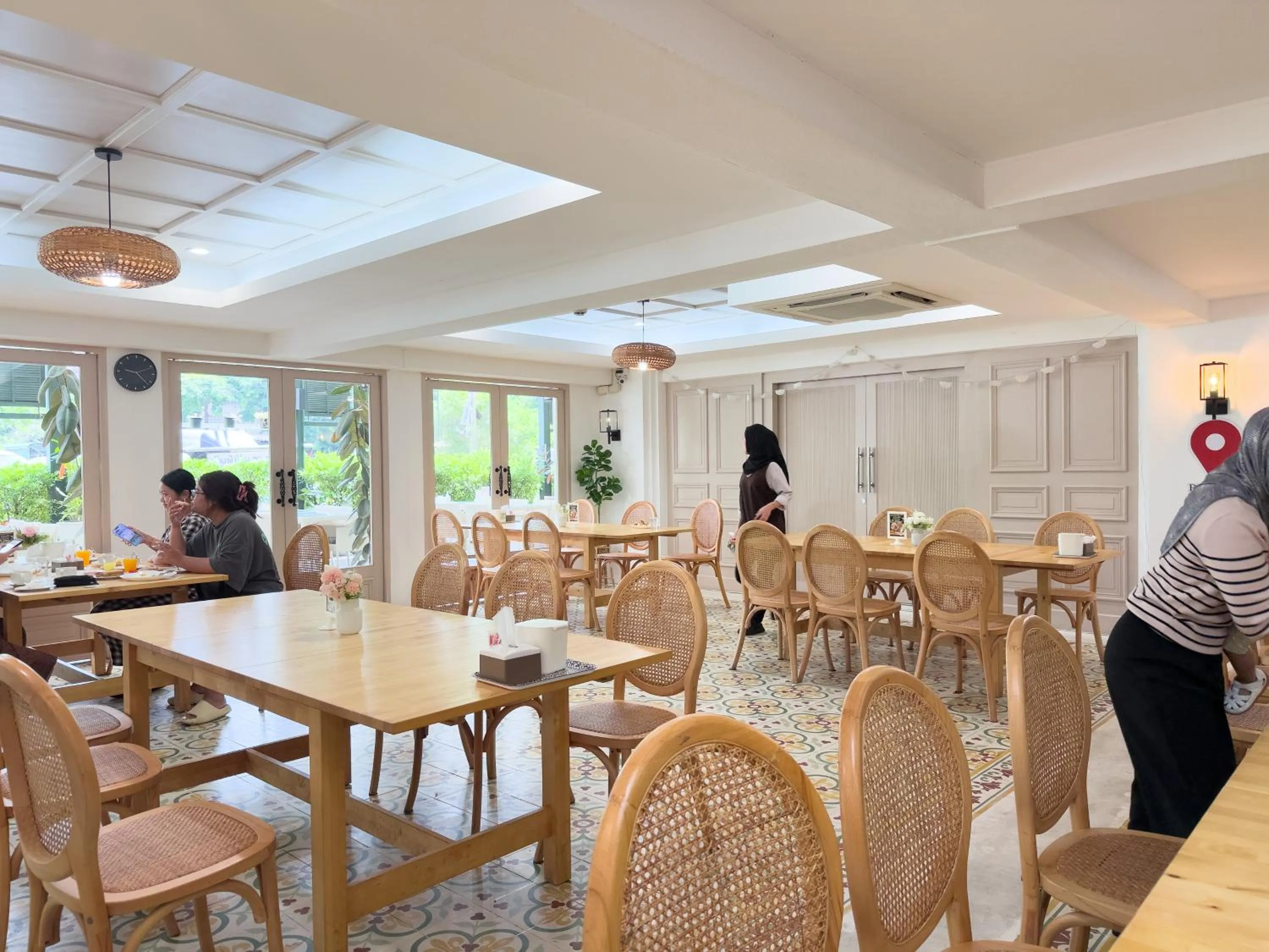 Restaurant/places to eat in Regent Ramkhamhaeng 22