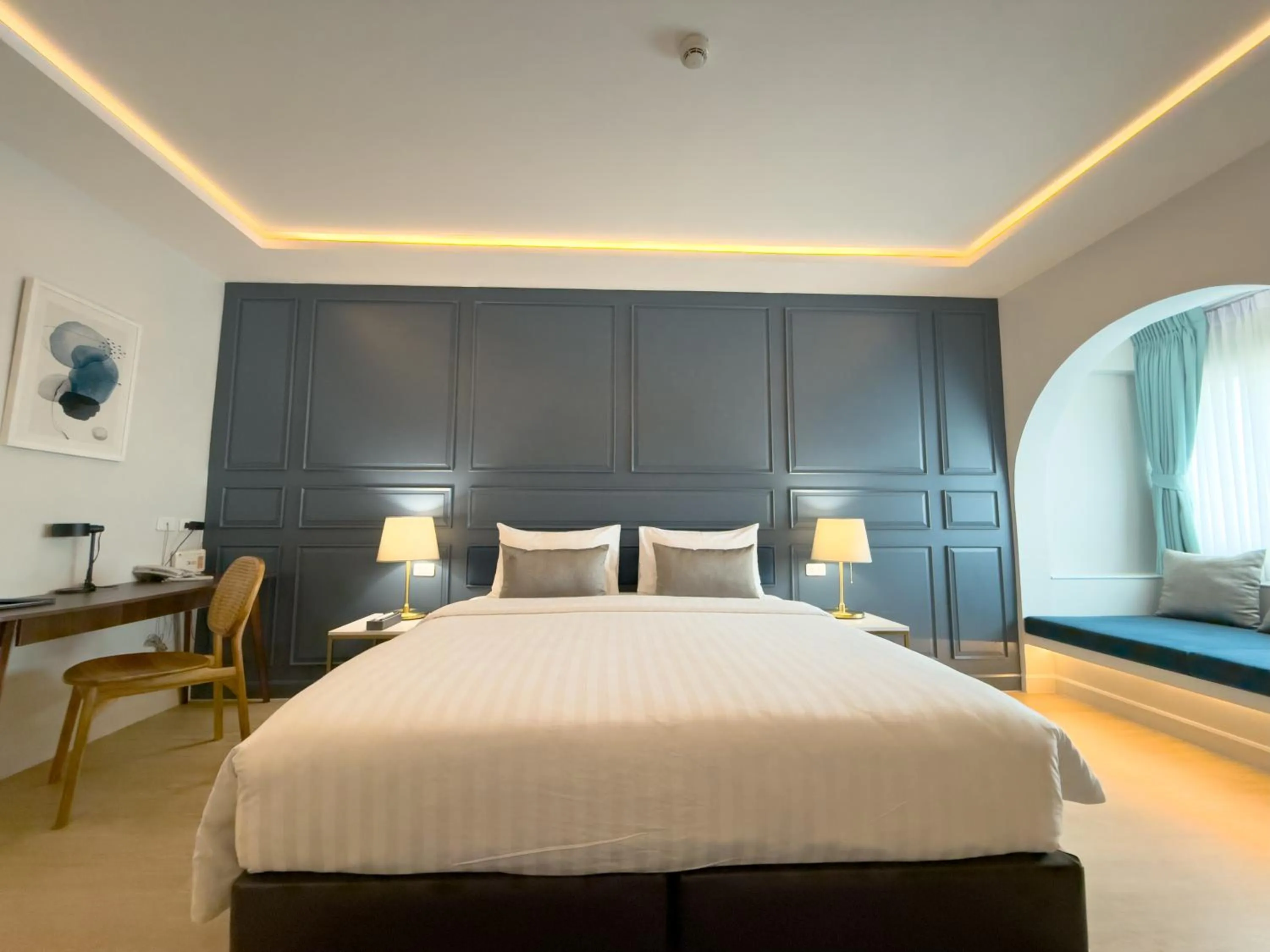 Photo of the whole room, Bed in Regent Ramkhamhaeng 22