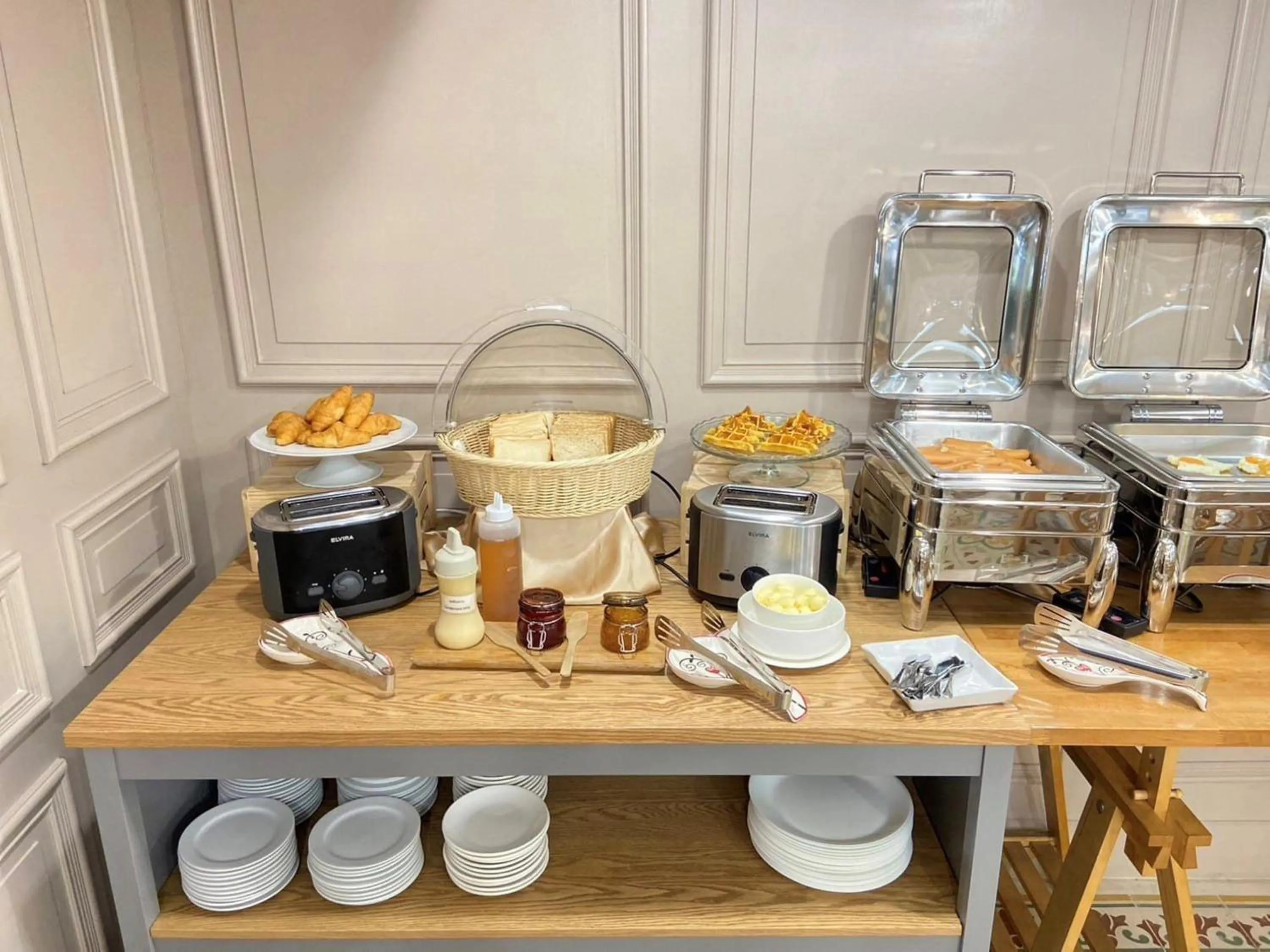 Buffet breakfast in Regent Ramkhamhaeng 22