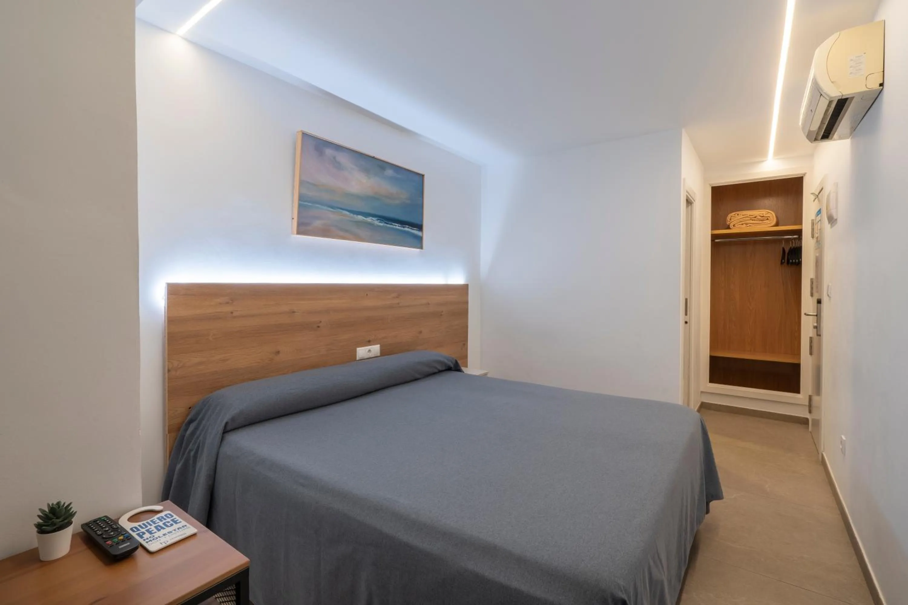 Bed in Hostal Pensimar