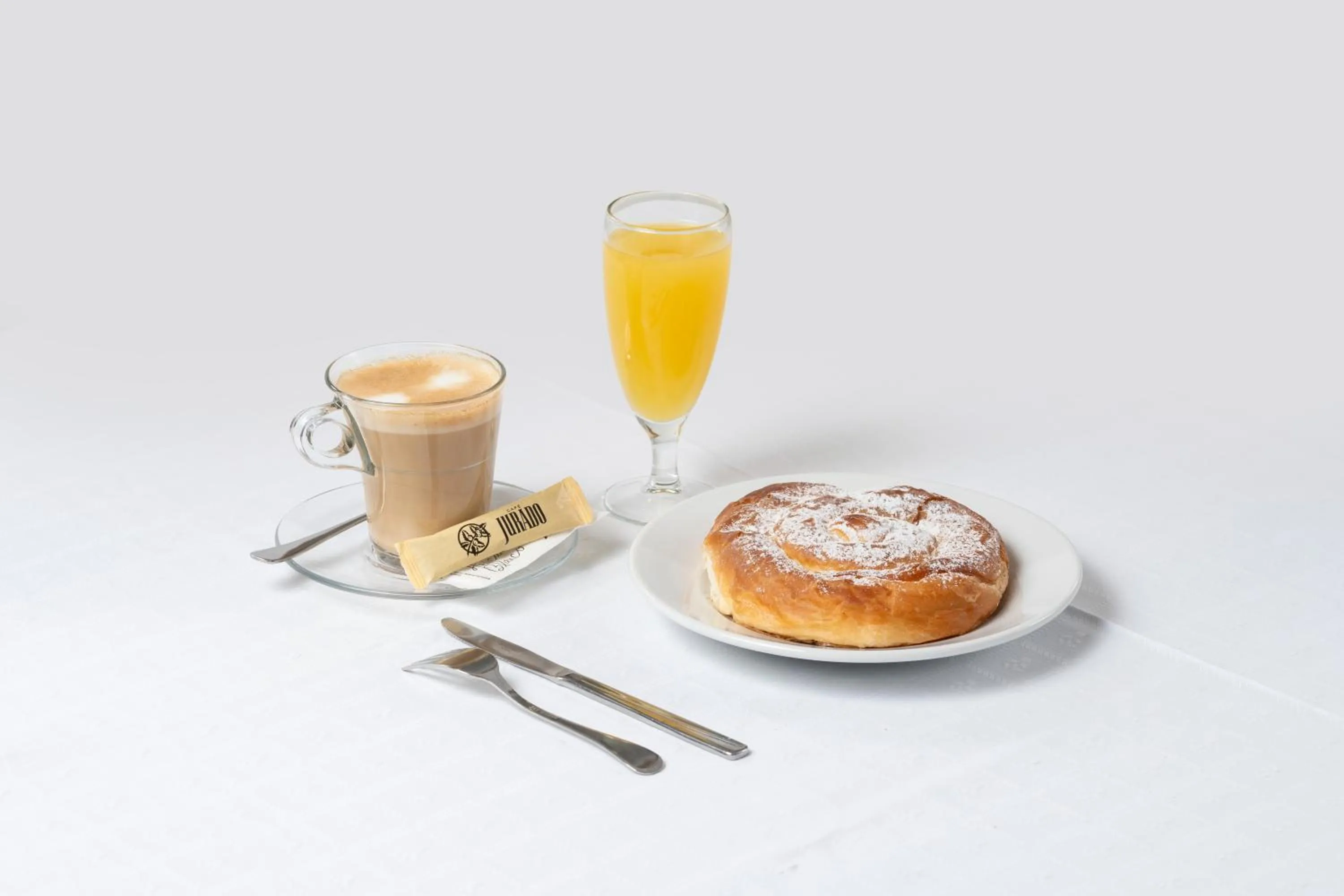 Breakfast in Hostal Pensimar