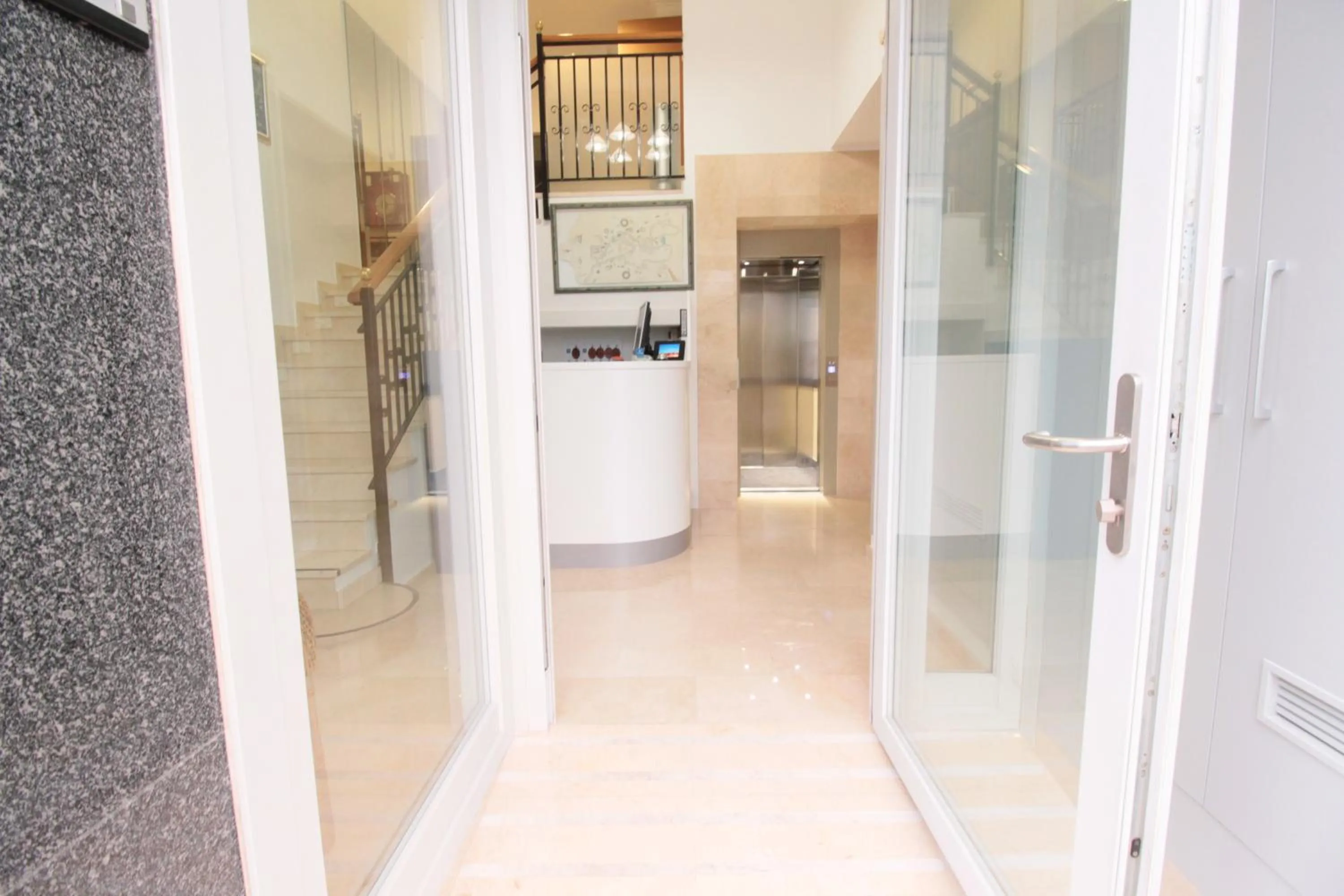 Lobby or reception in Hostal Pensimar