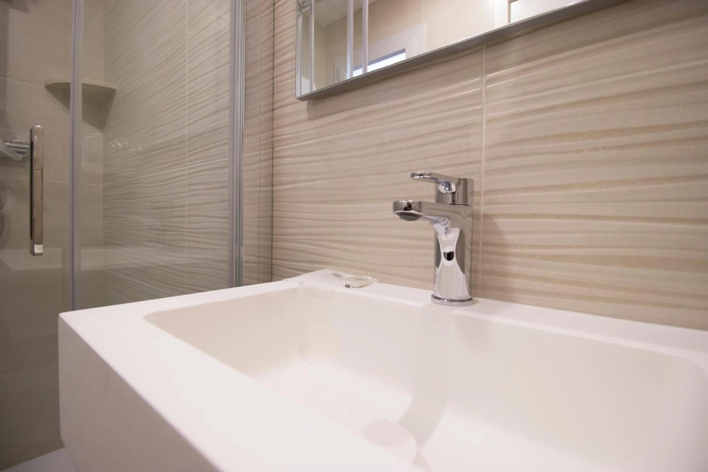 Shower in Hostal Pensimar