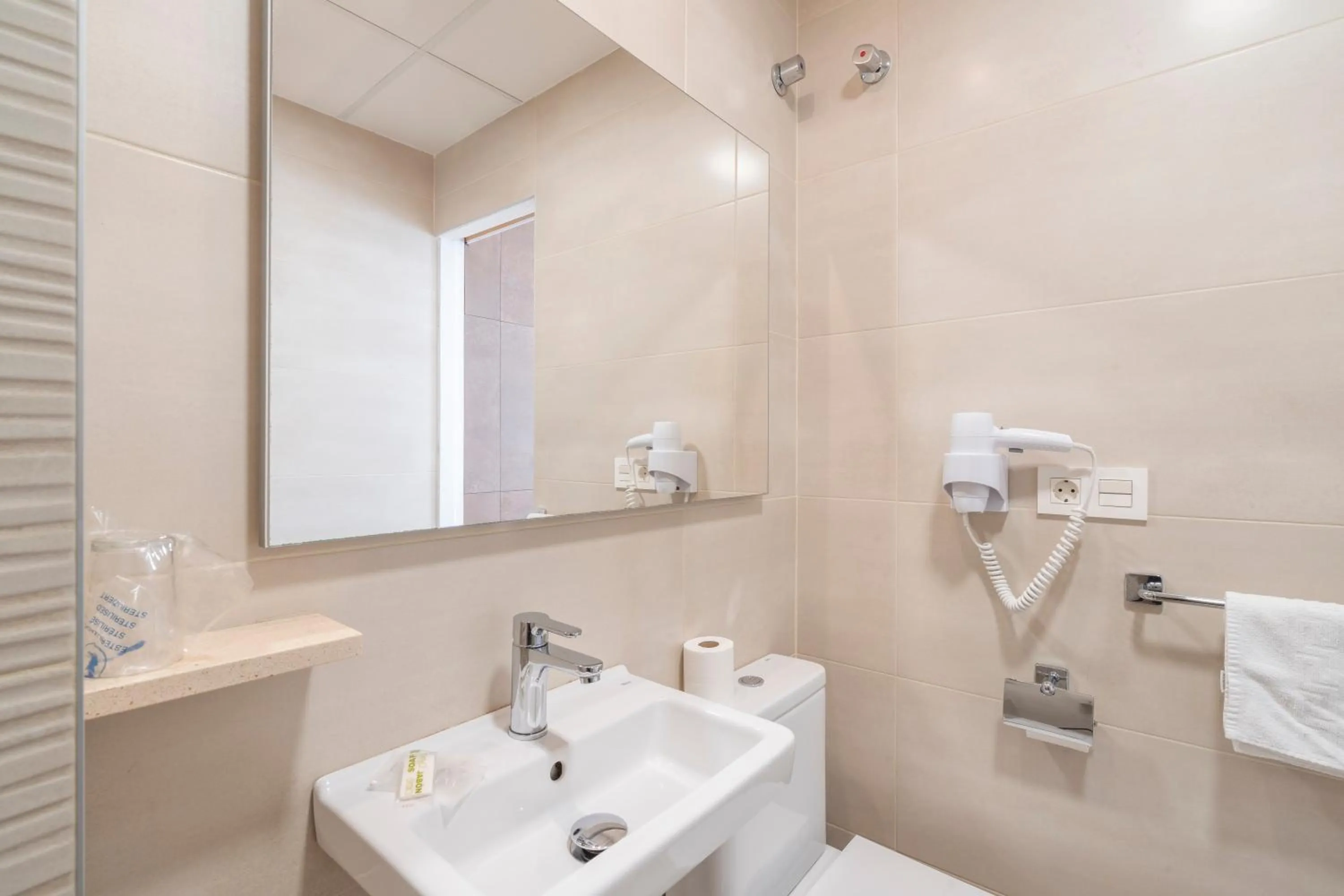 Shower in Hostal Pensimar