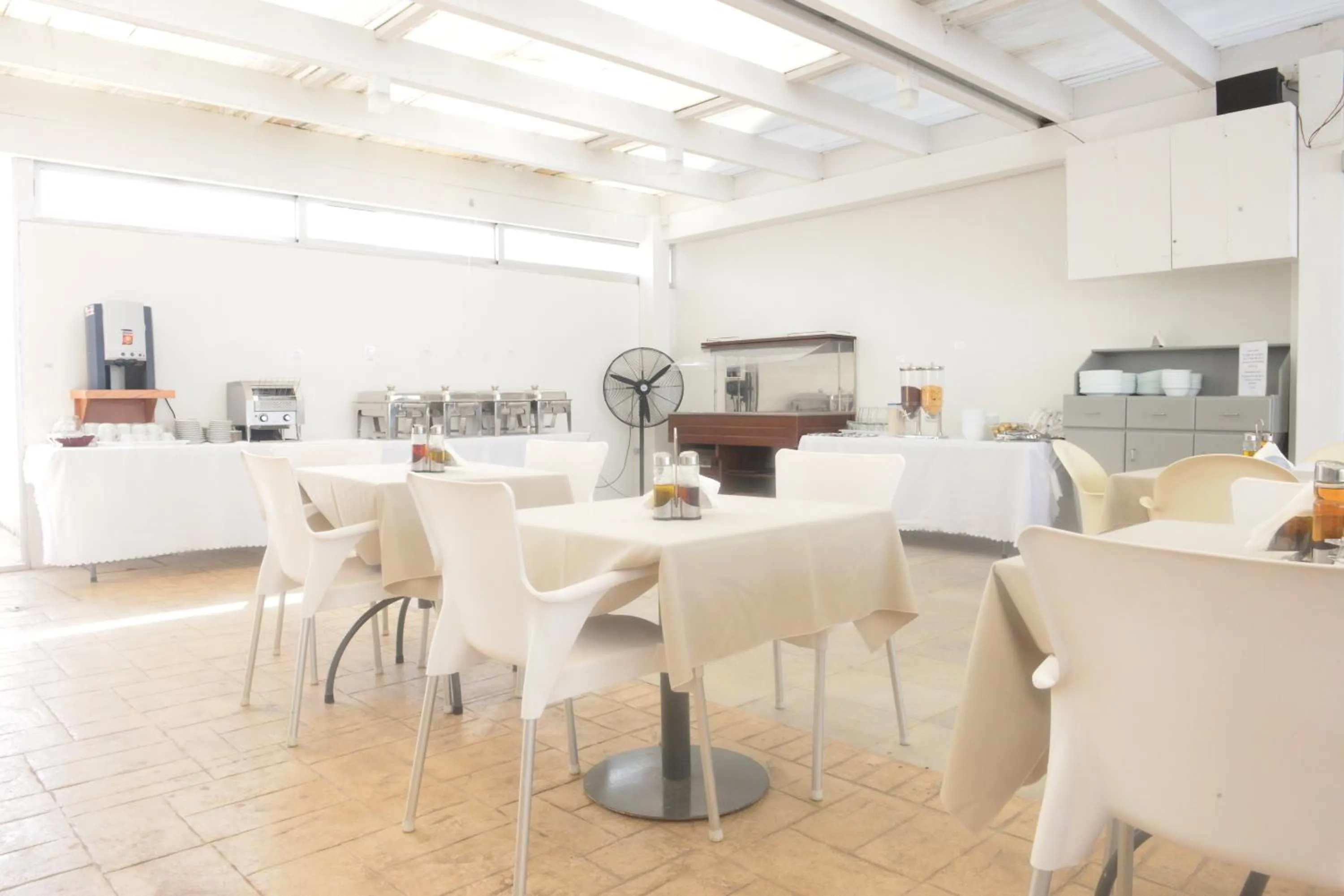 Restaurant/places to eat in Sweet Memories Hotel Apts