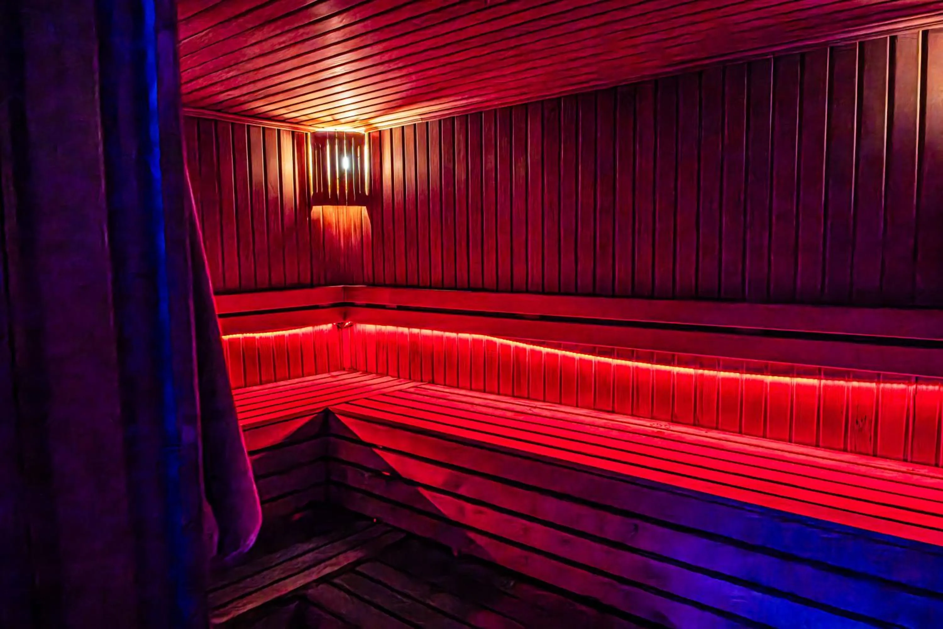 Sauna in Acar Hotel