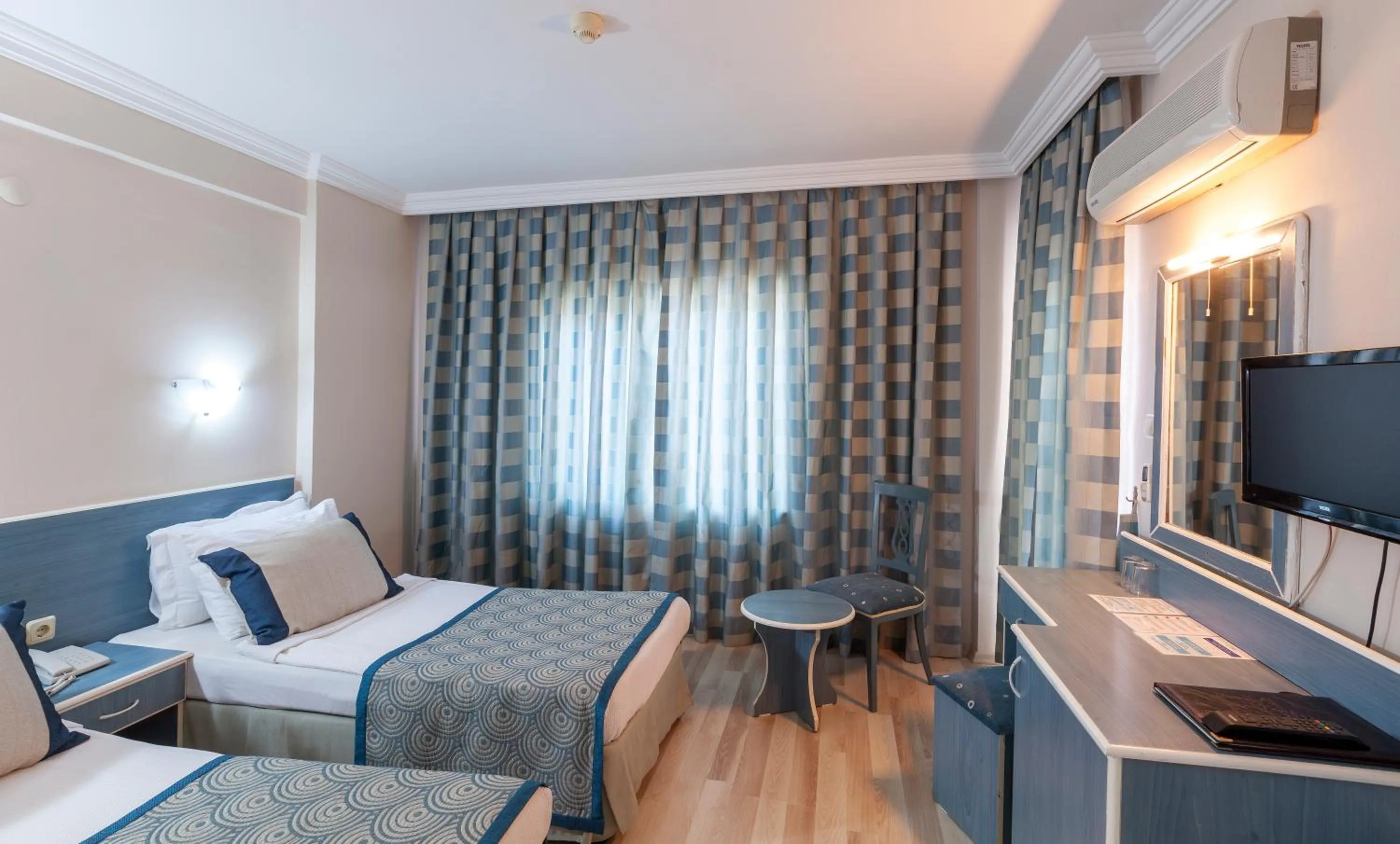 Photo of the whole room, Bed in Galaxy Beach Hotel Alanya