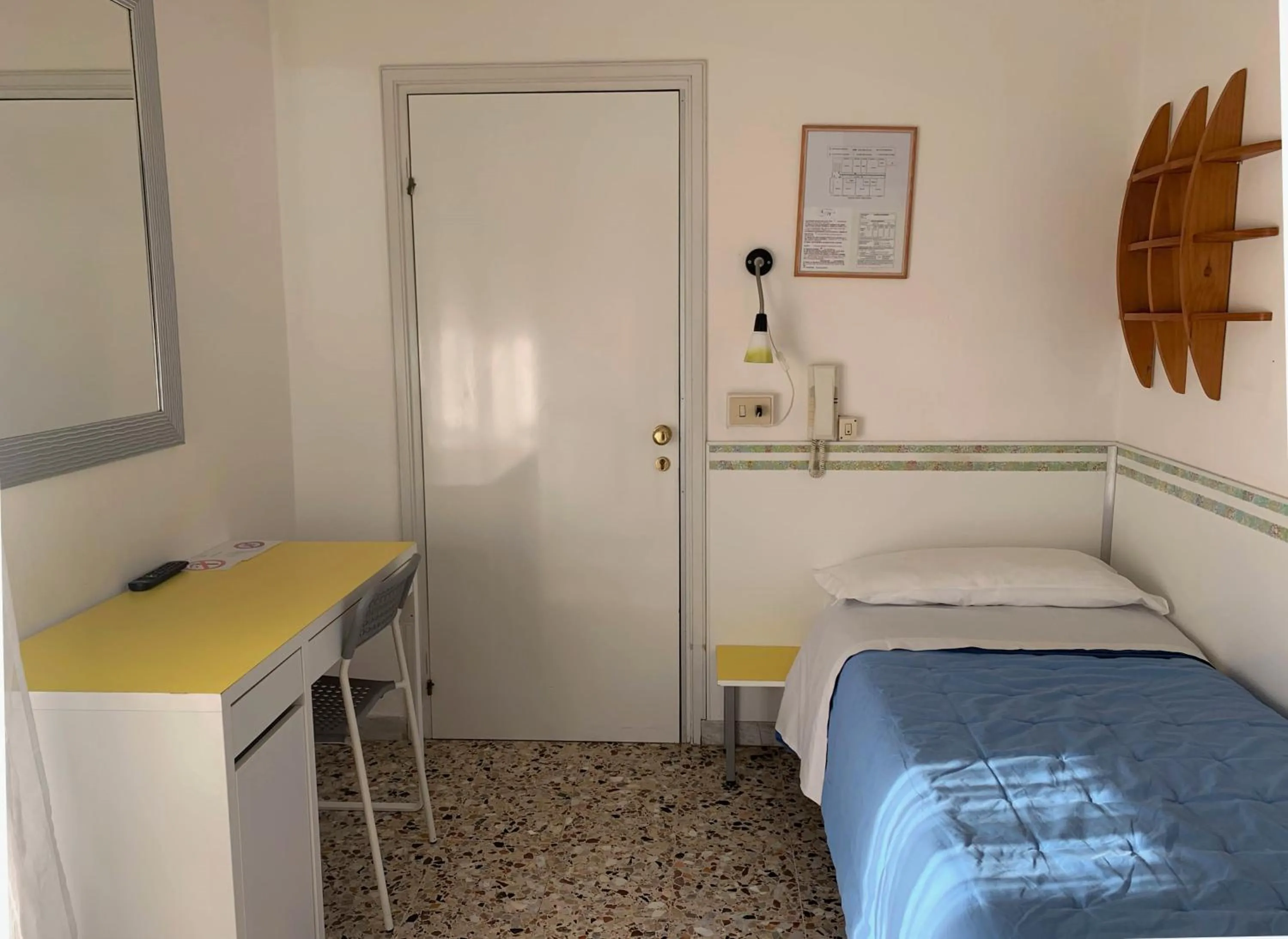 Bedroom, Bed in Albergo Moderno