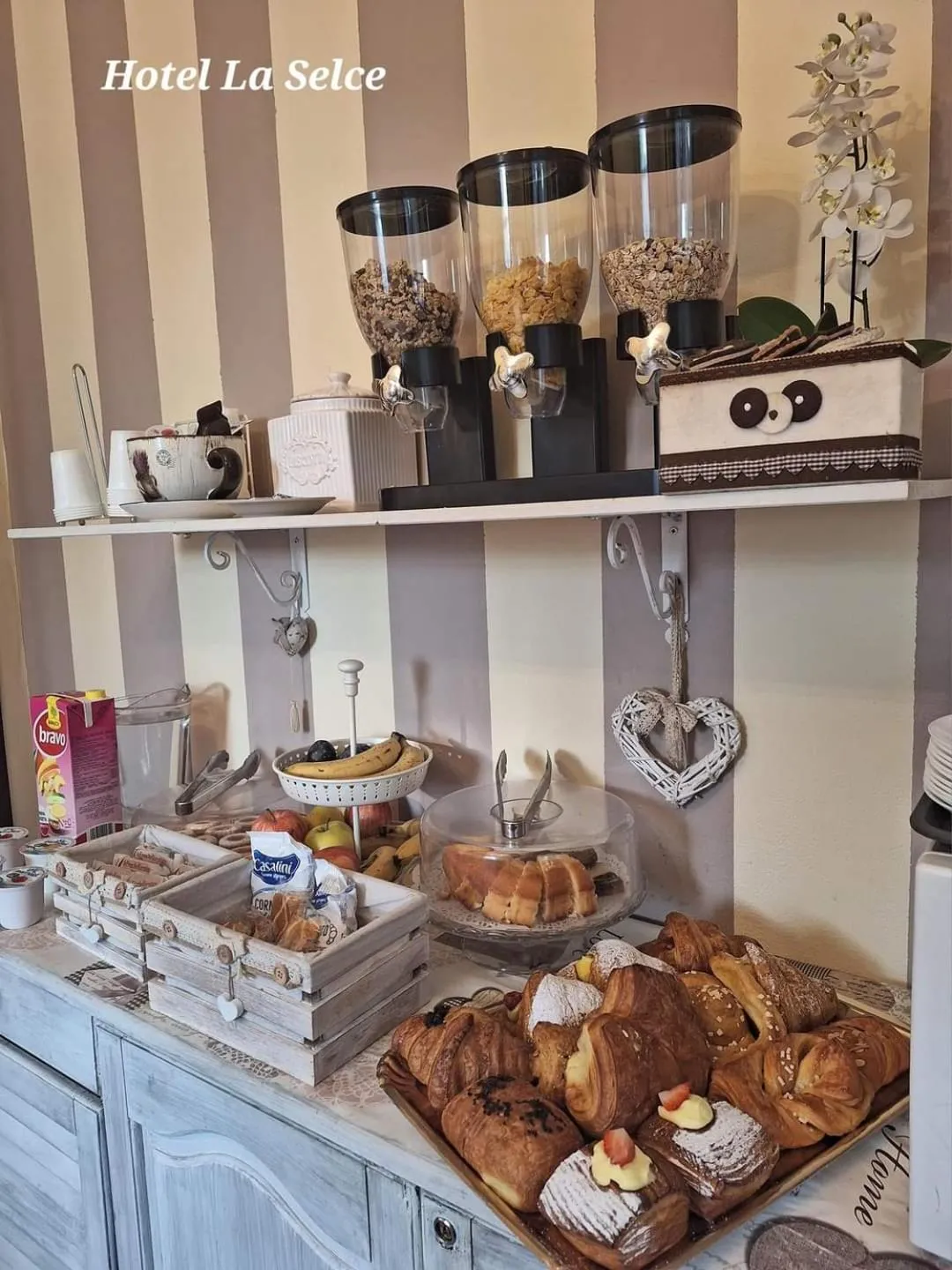 Breakfast in Hotel La Selce