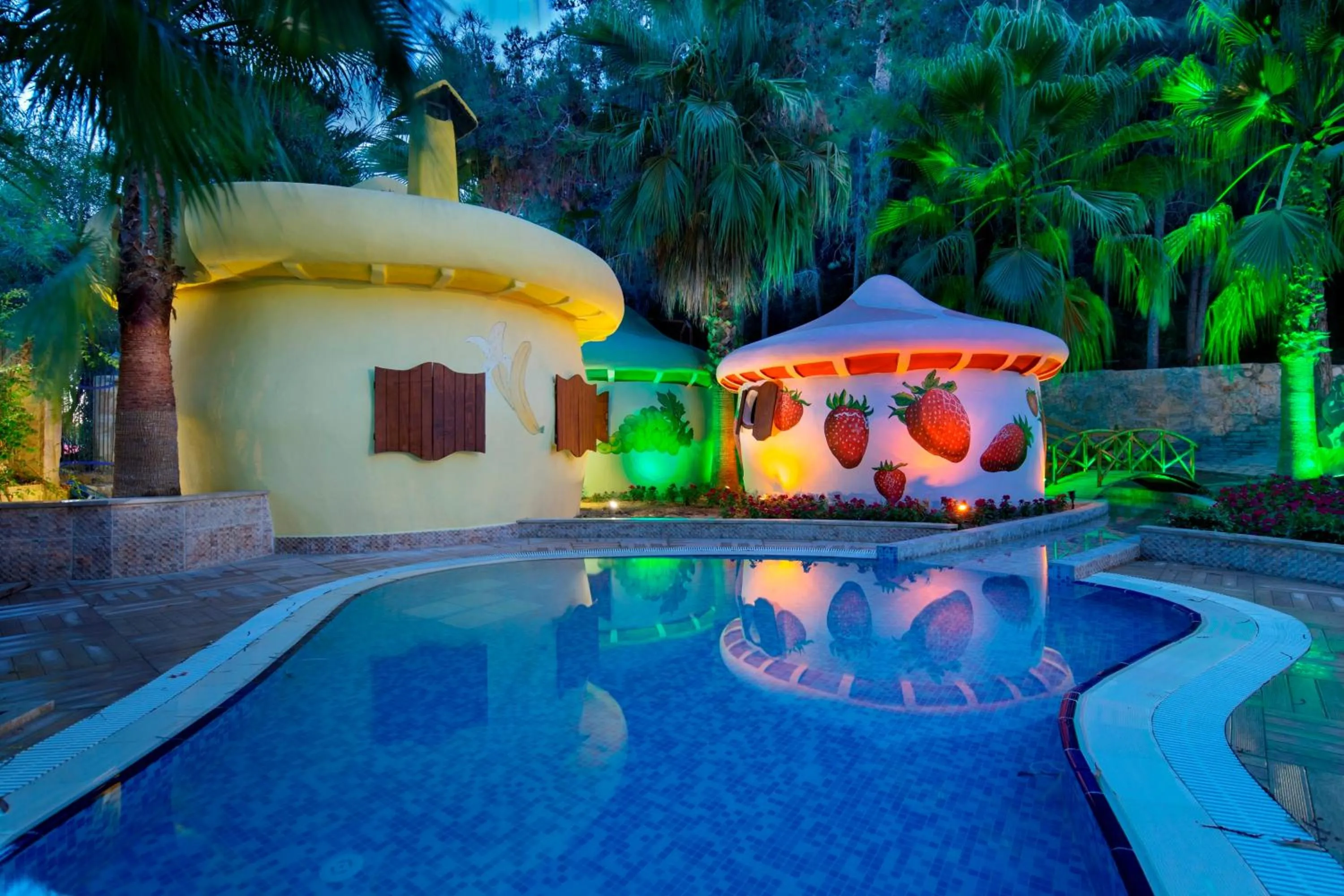 Property building in Miarosa İncekum Beach