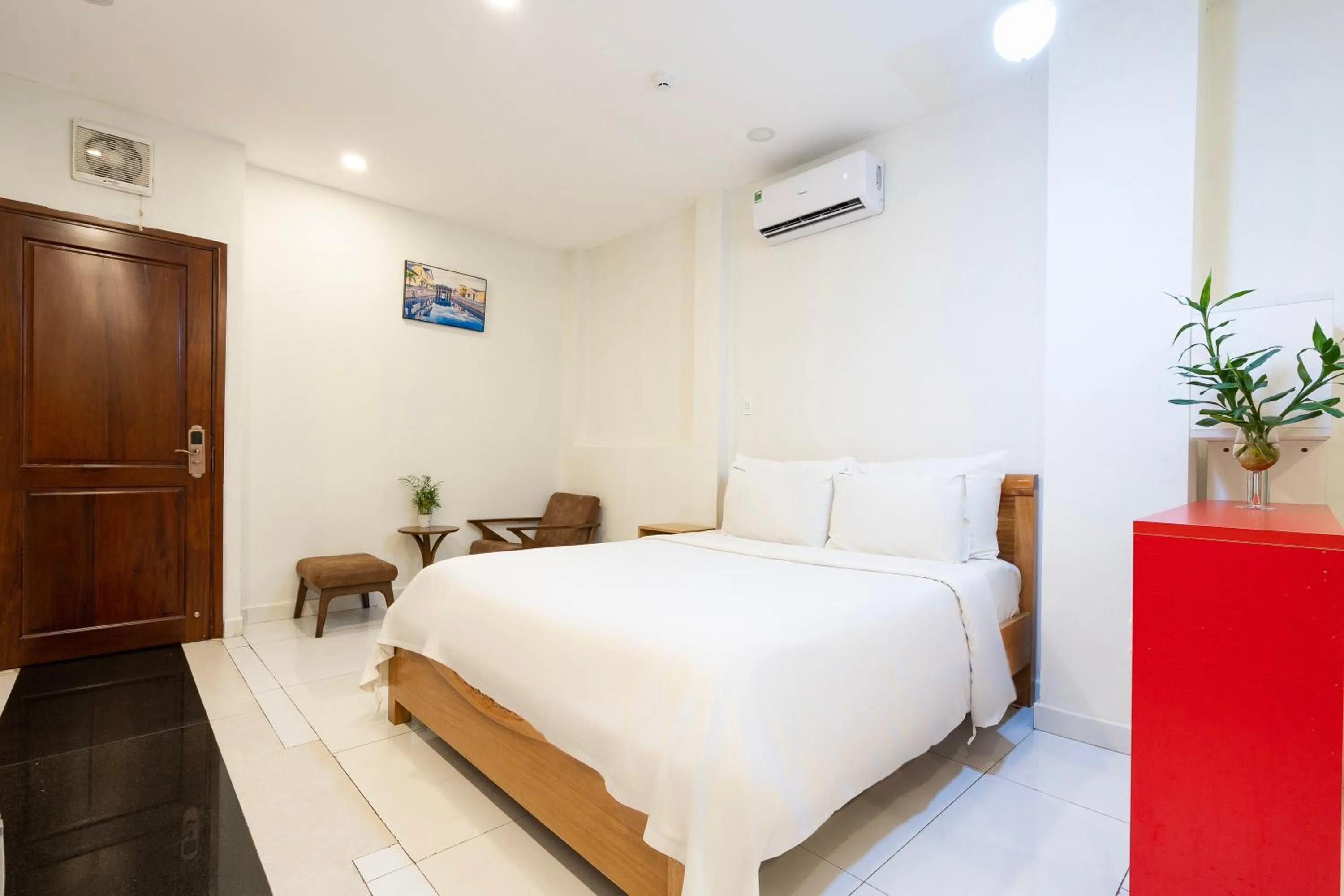 Bedroom, Bed in Gemini Saigon CENTER - New & Quiet near Bui Vien Walking Street