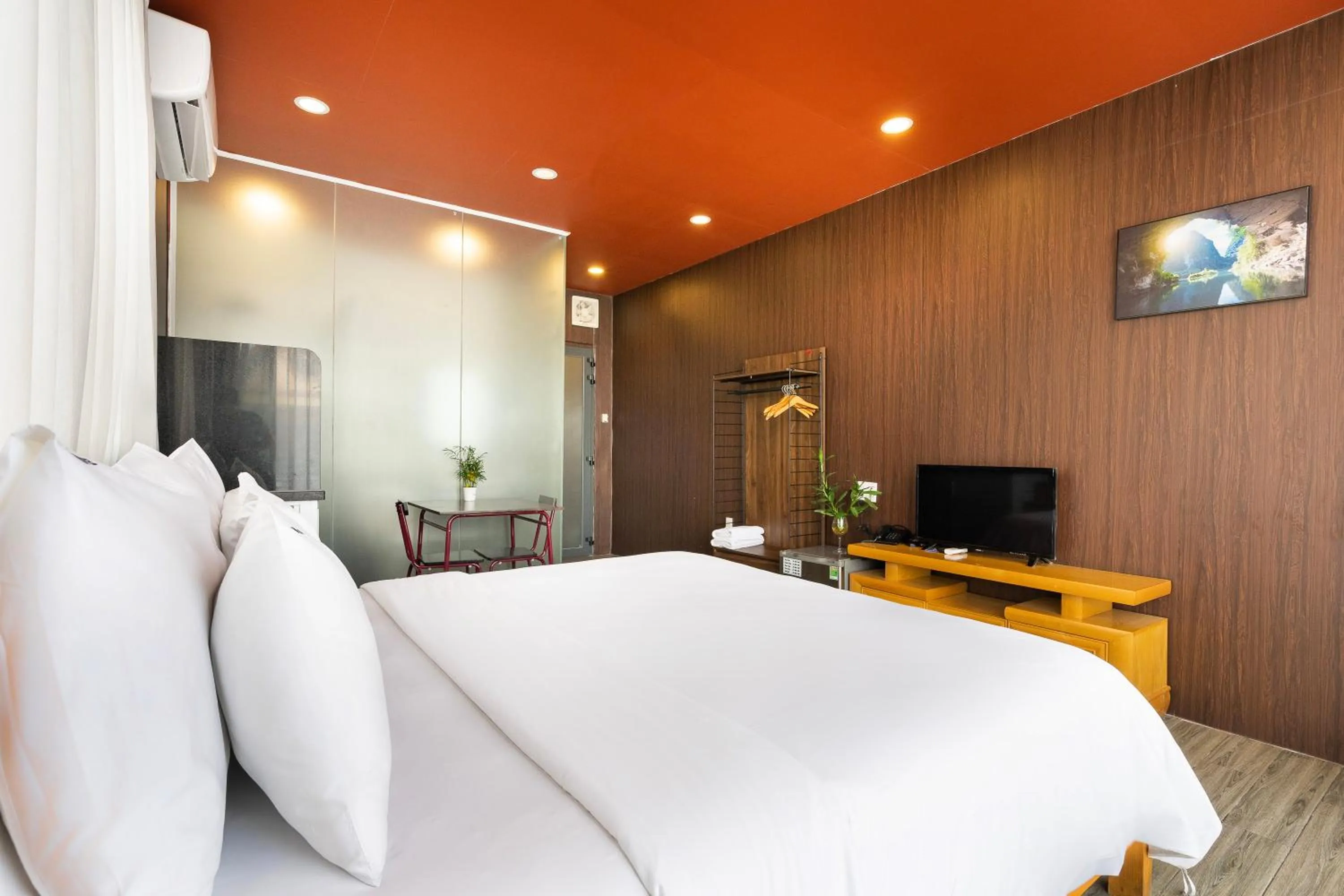 Photo of the whole room, Bed in Gemini Saigon CENTER - New & Quiet near Bui Vien Walking Street