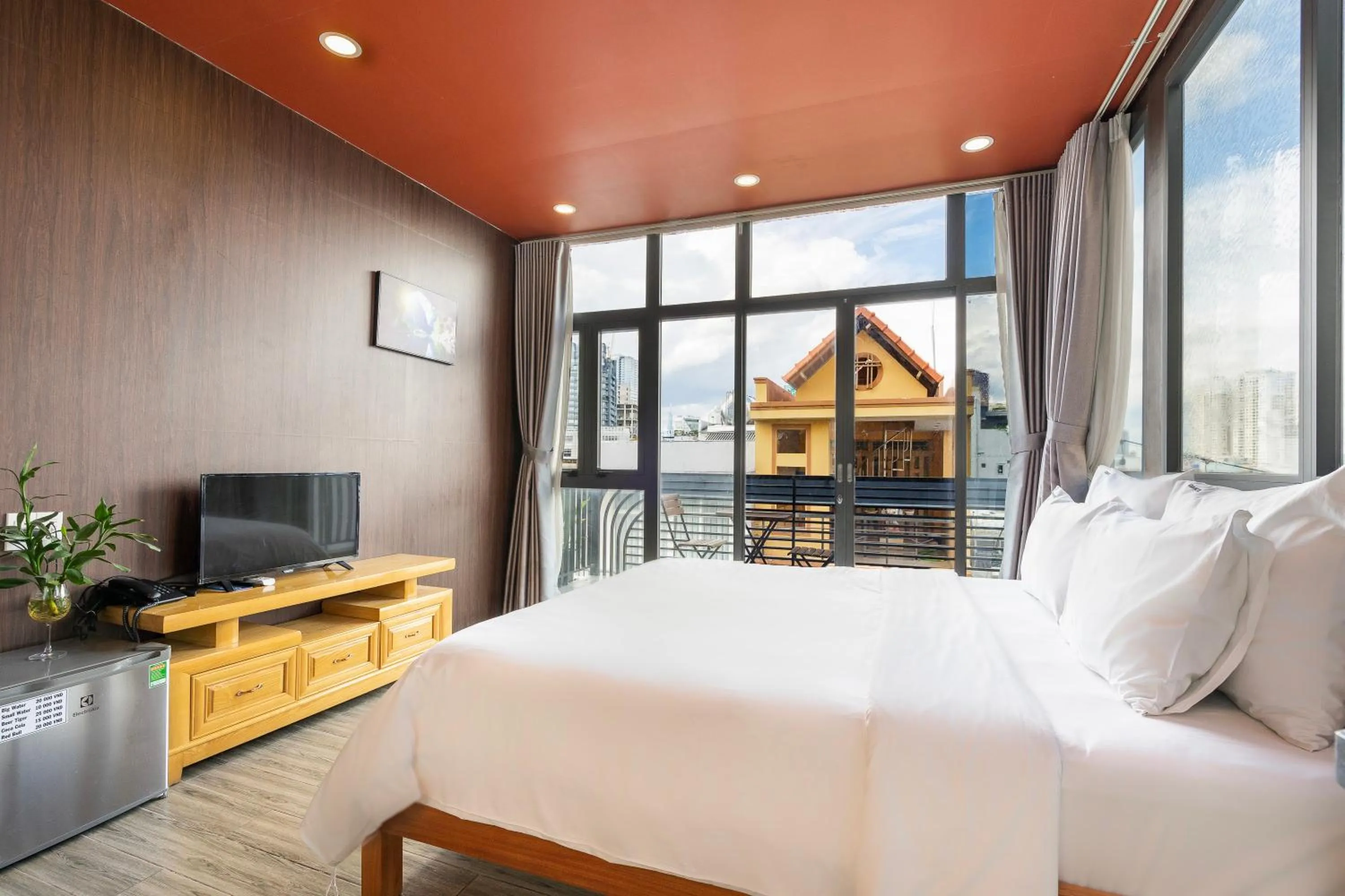 Bed in Gemini Saigon CENTER - New & Quiet near Bui Vien Walking Street