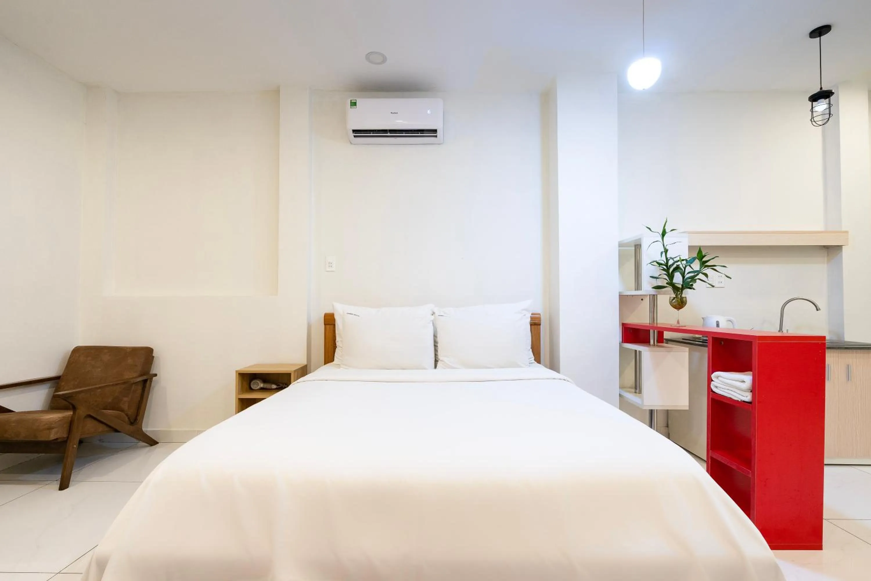 Bed in Gemini Saigon CENTER - New & Quiet near Bui Vien Walking Street
