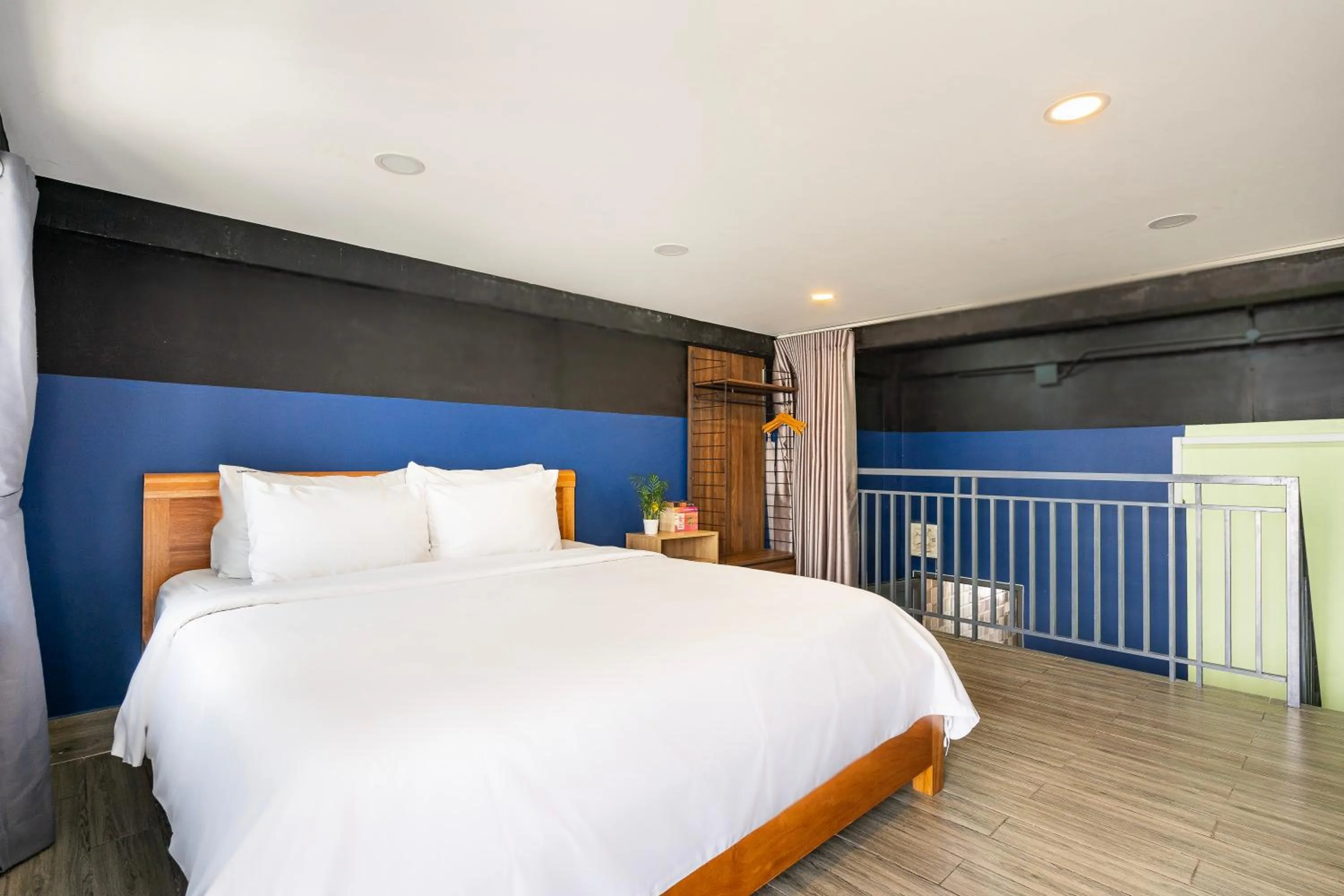 Bed in Gemini Saigon CENTER - New & Quiet near Bui Vien Walking Street