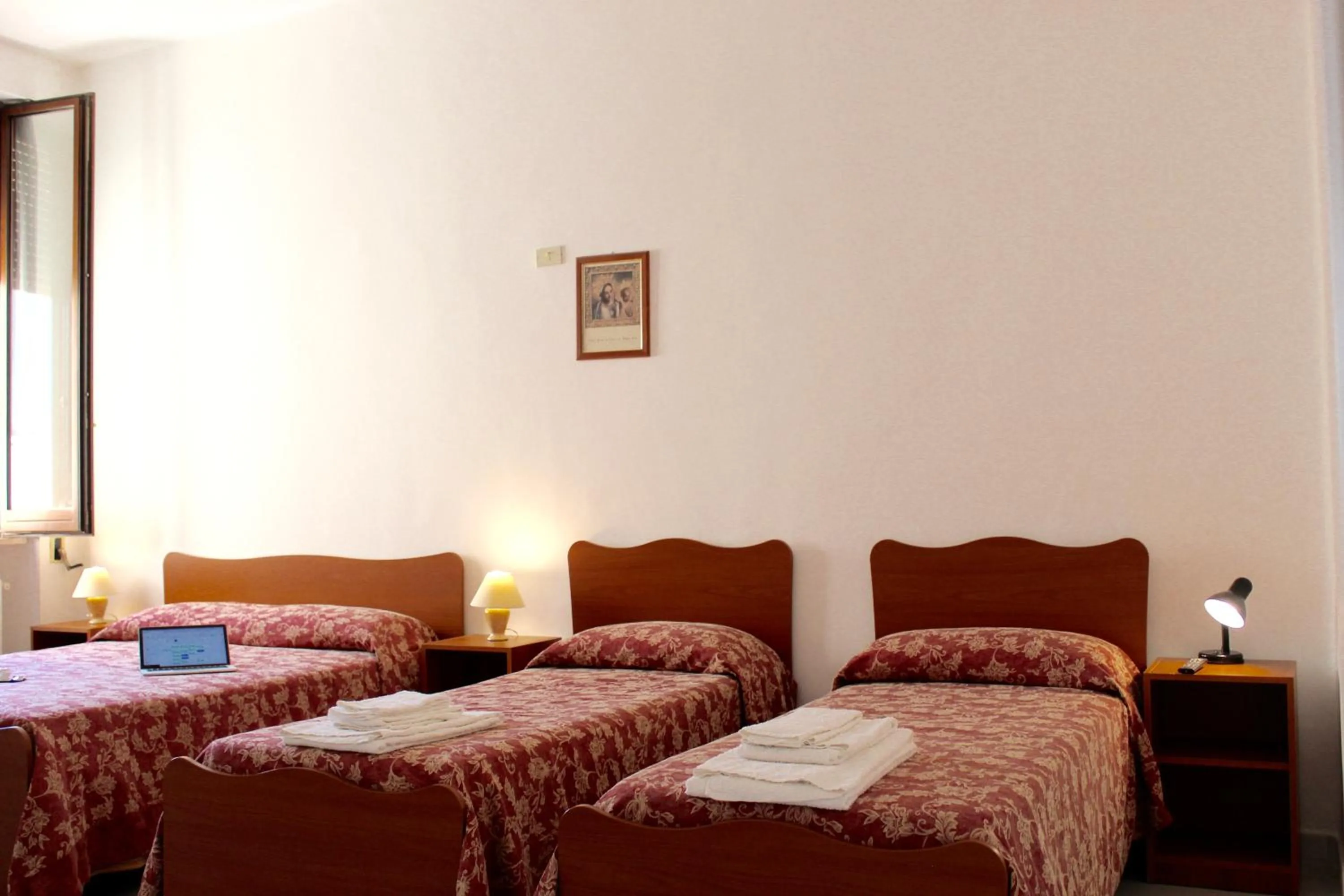 Bed in Albergo Del Santuario