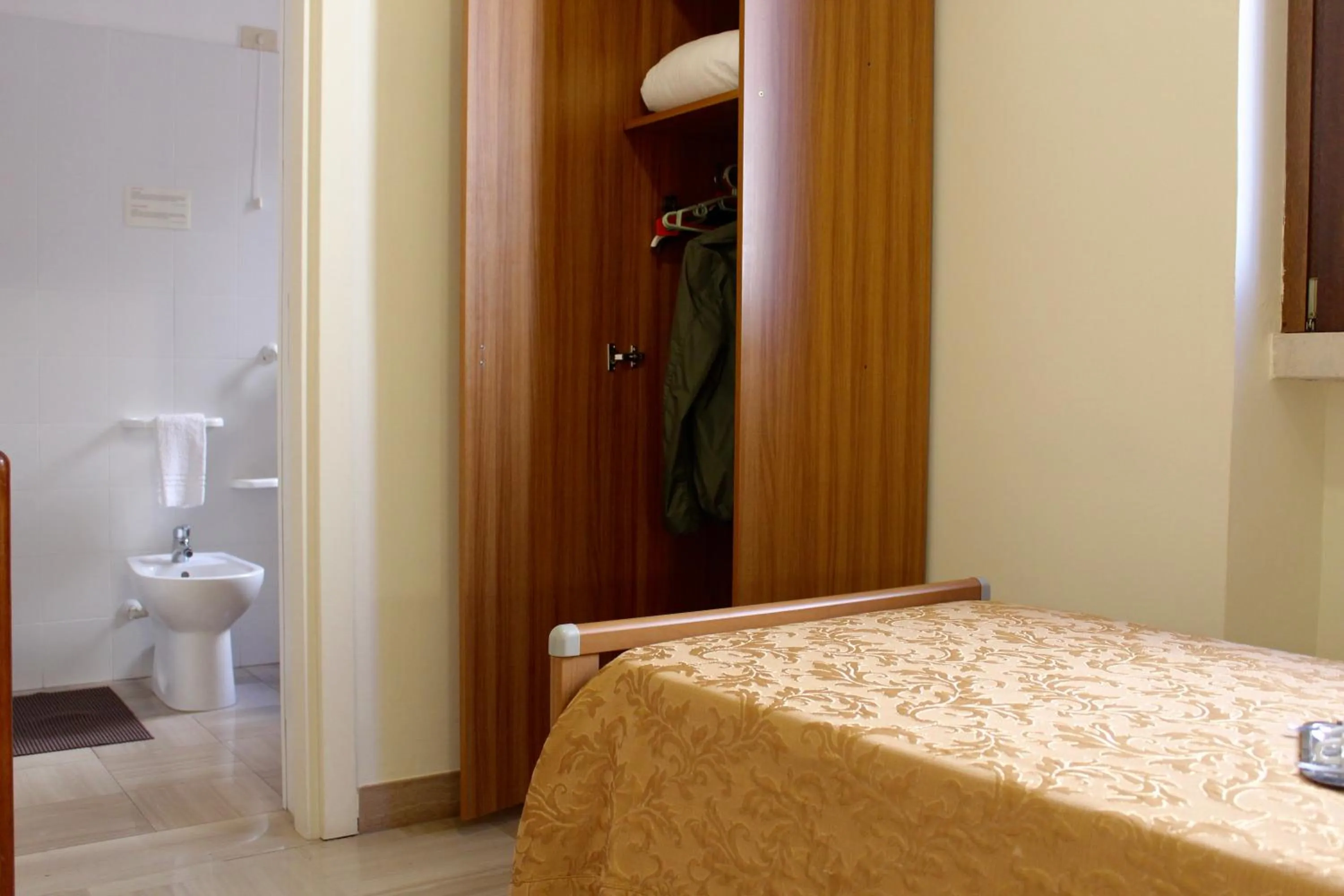 Bed in Albergo Del Santuario