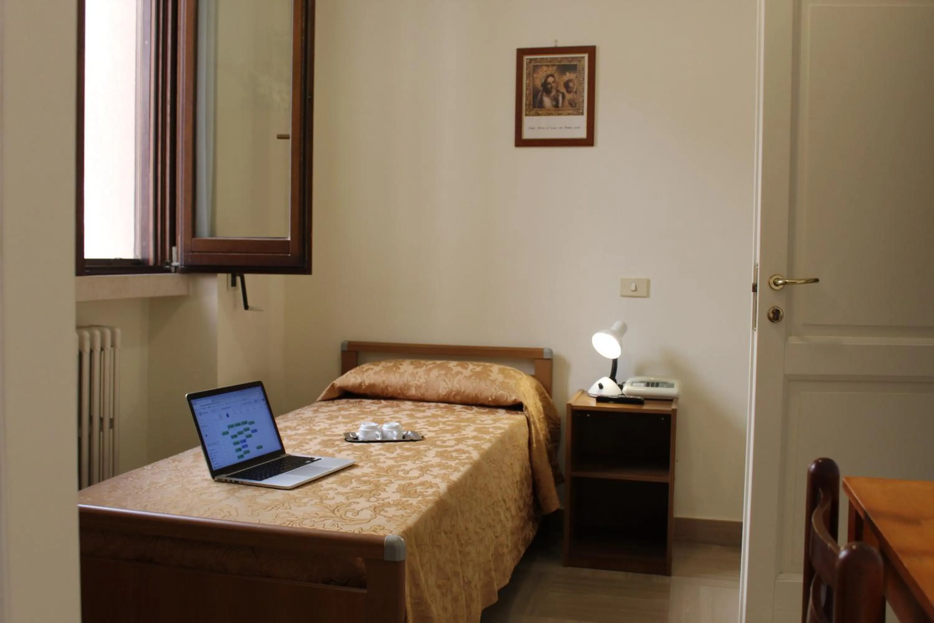 Bed in Albergo Del Santuario