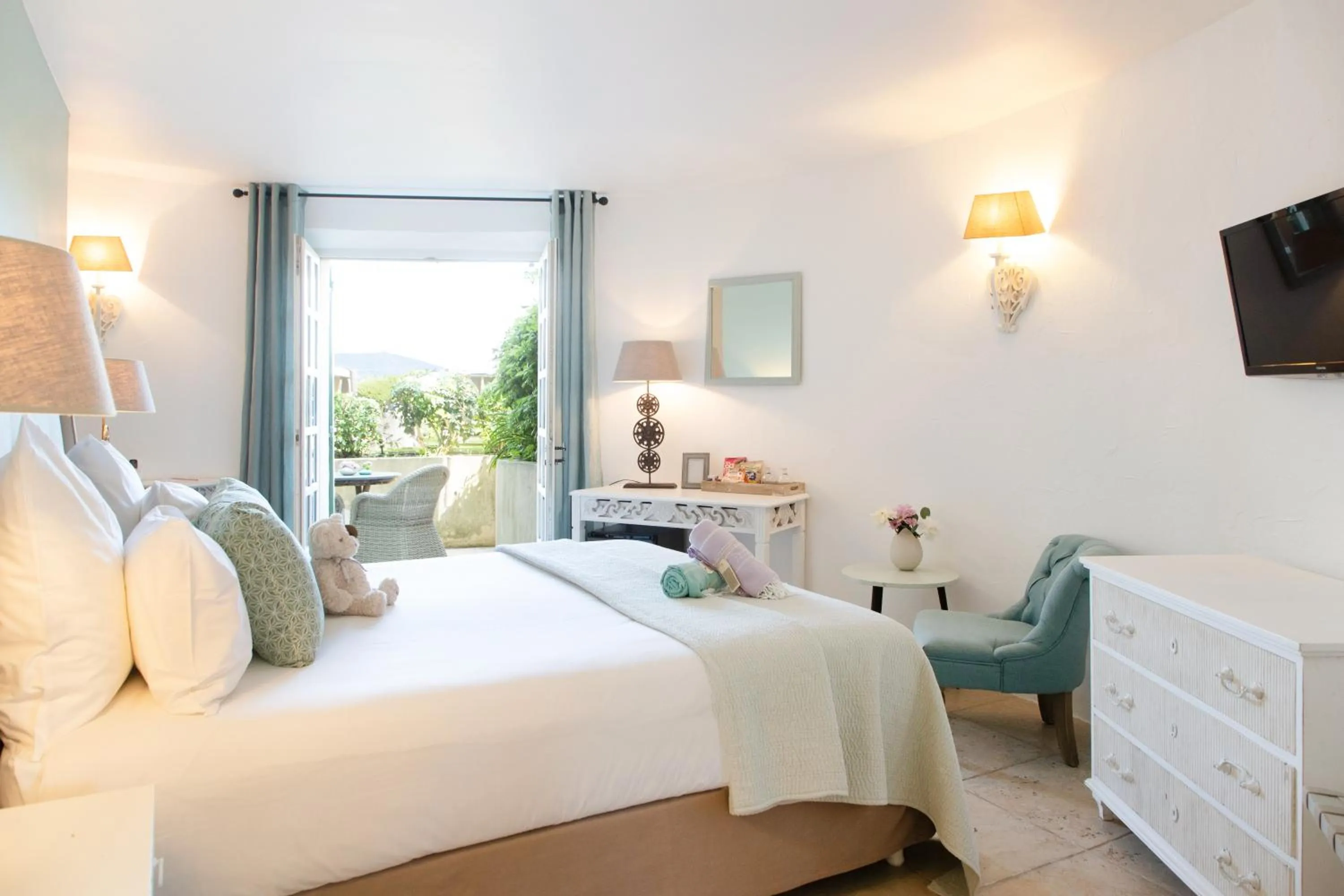 Photo of the whole room, Bed in La Bastide d'Antoine