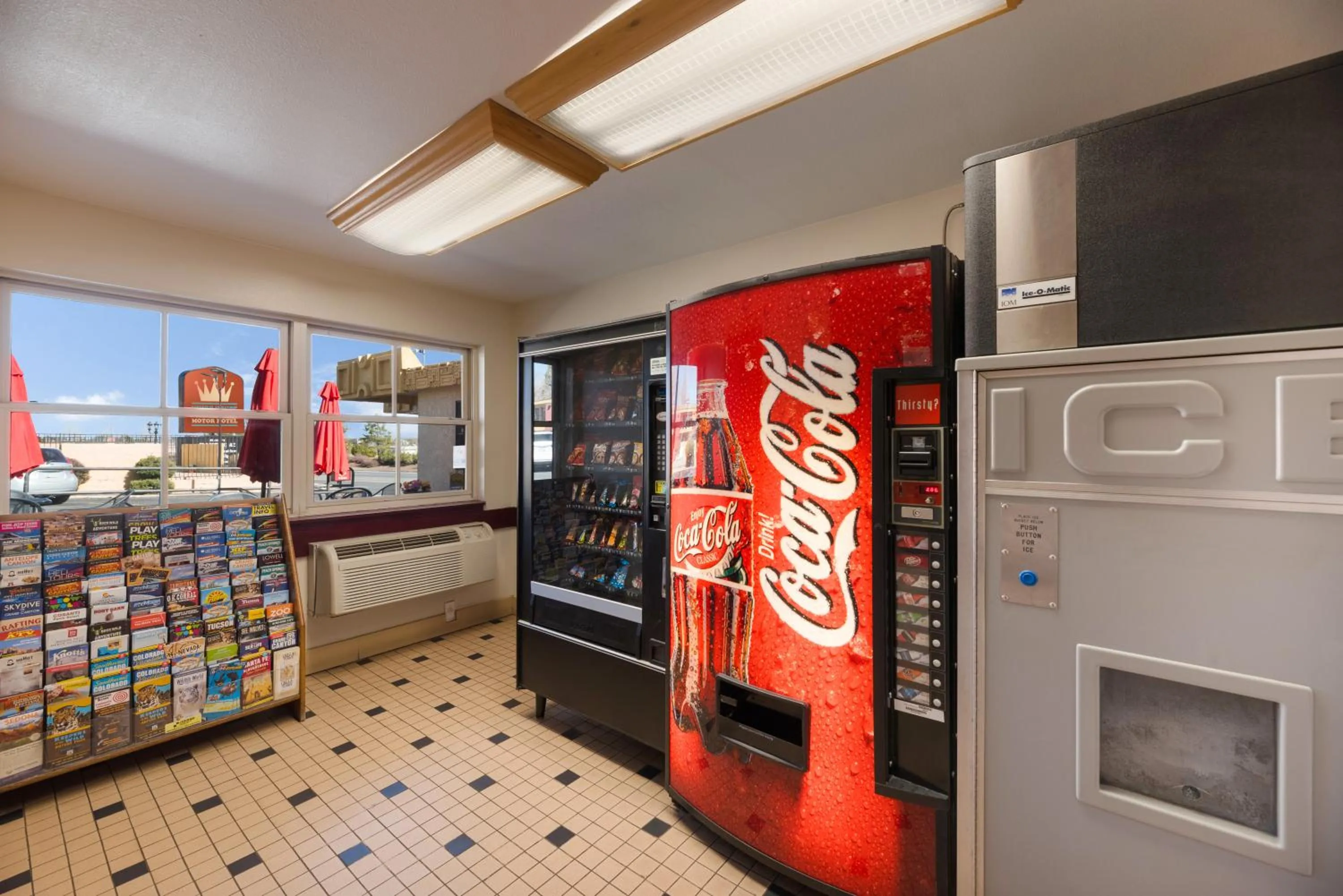 vending machine in Kings House Motor Hotel