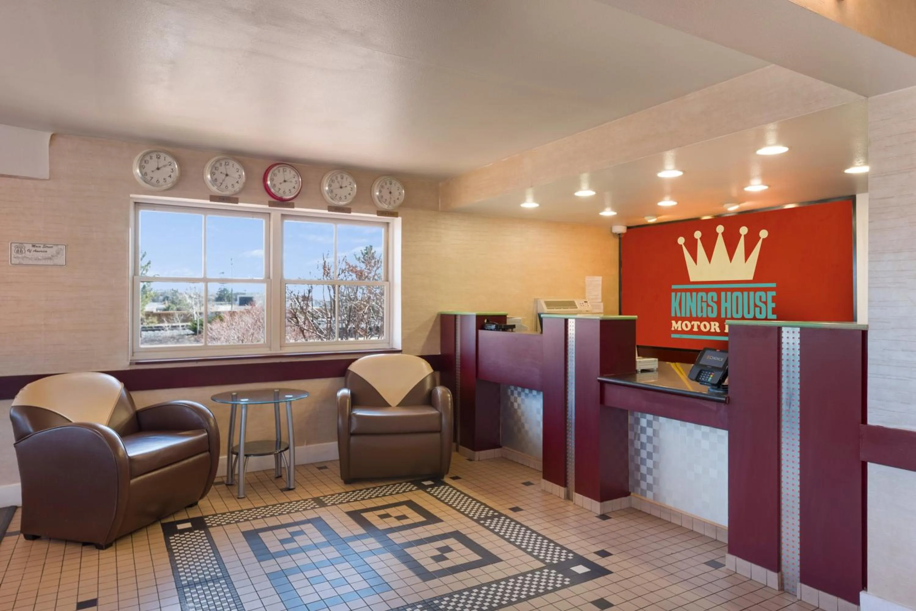 Lobby or reception in Kings House Motor Hotel