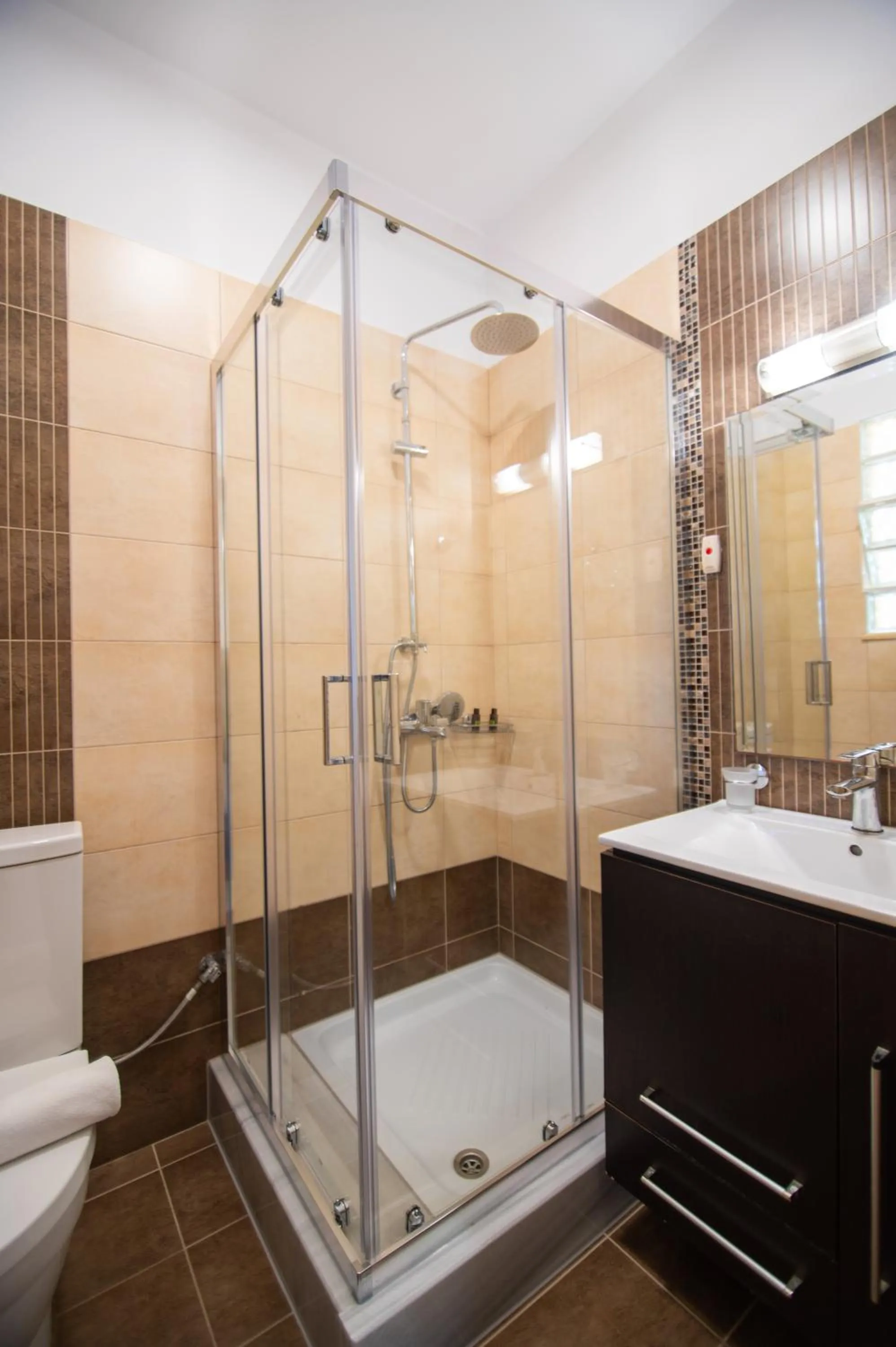 Shower in Riviera Perdika Hotel
