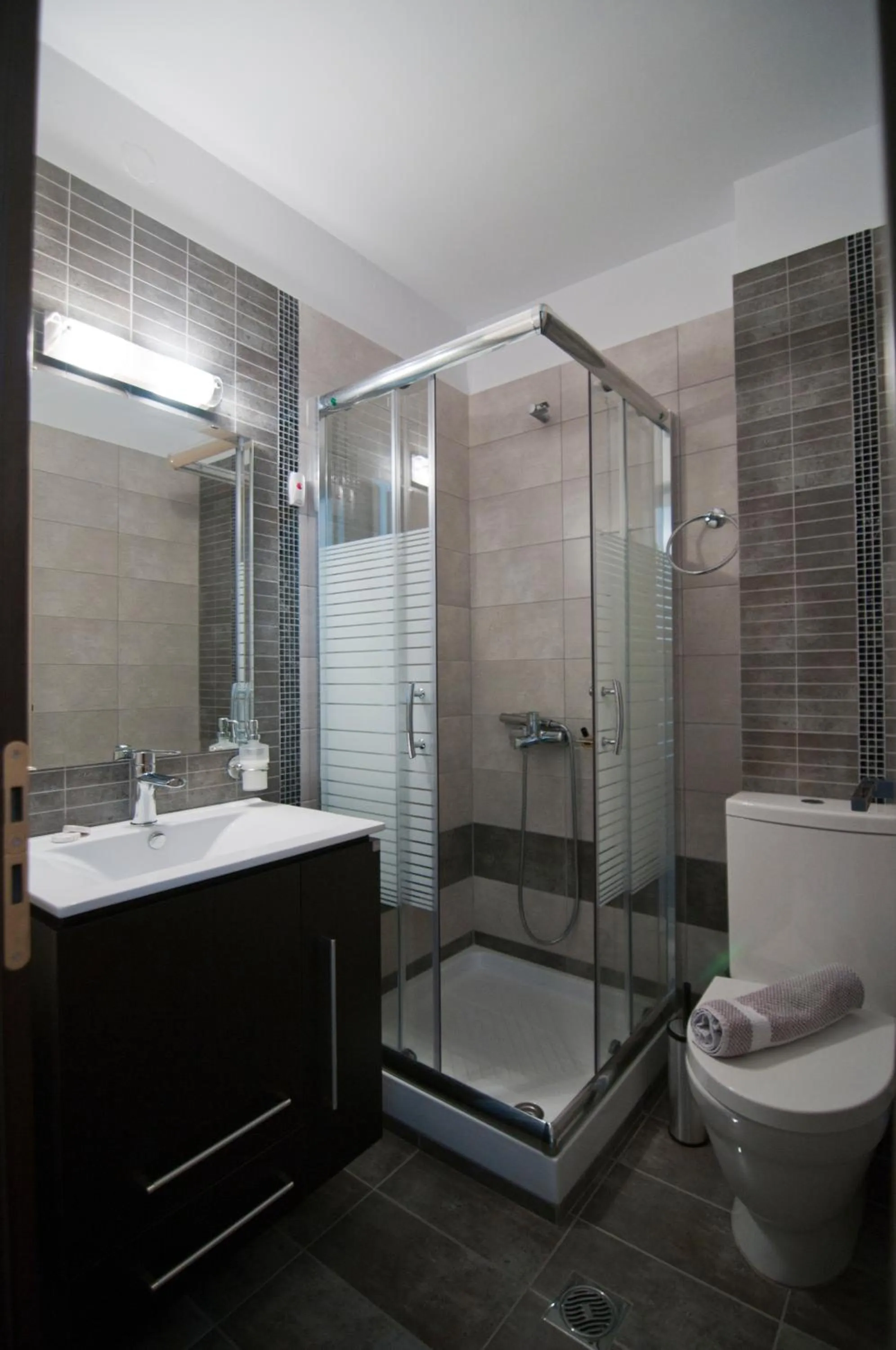 Bathroom in Riviera Perdika Hotel