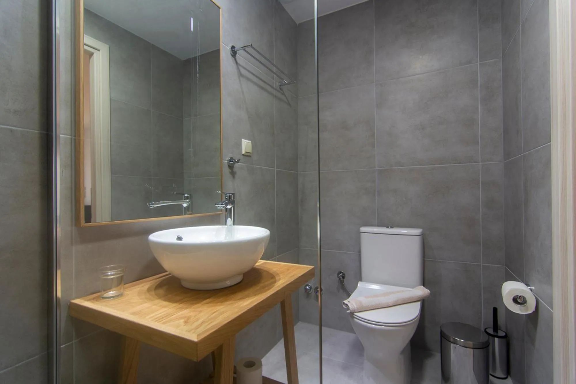 Bathroom in Riviera Perdika Hotel