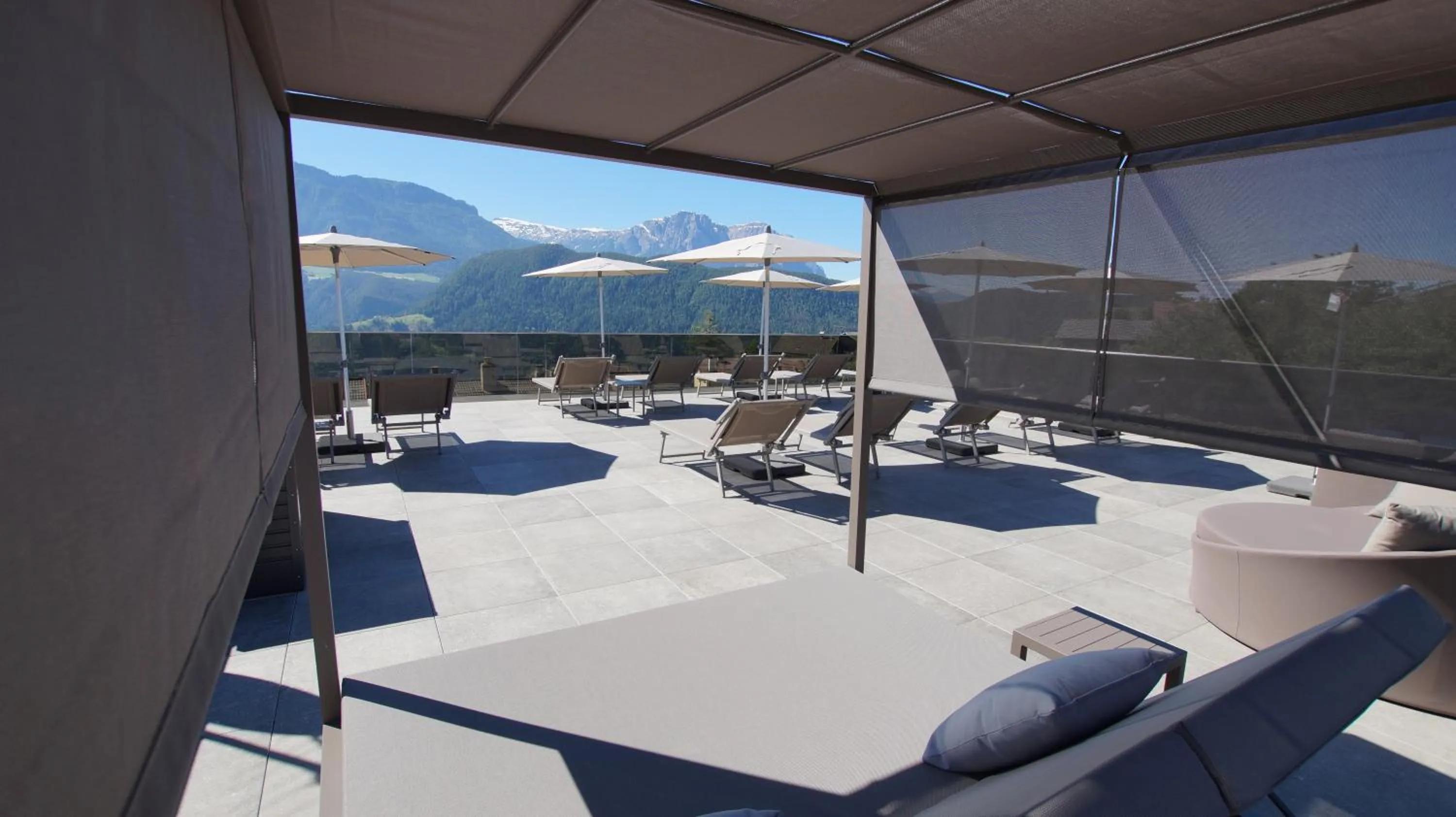 Staff in Hotel Andechserhof & Mountain Sky