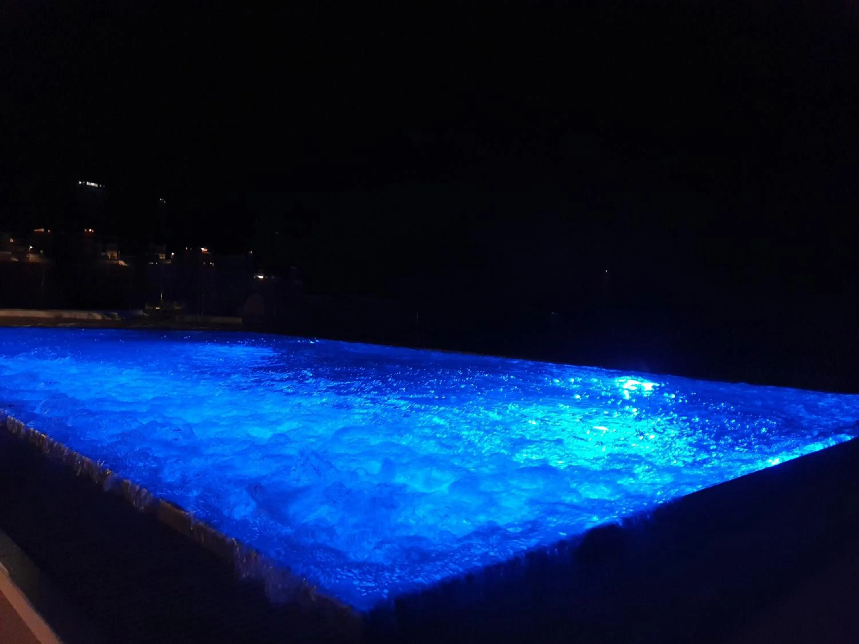 Swimming pool in Hotel Andechserhof & Mountain Sky