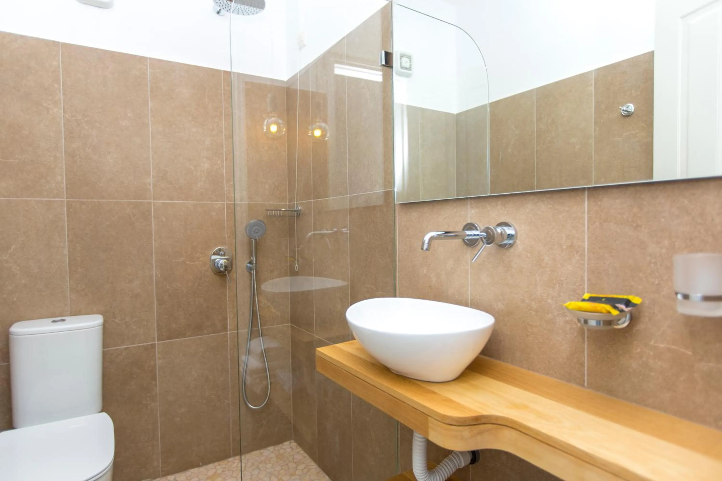 Bathroom in Hotel Semeli