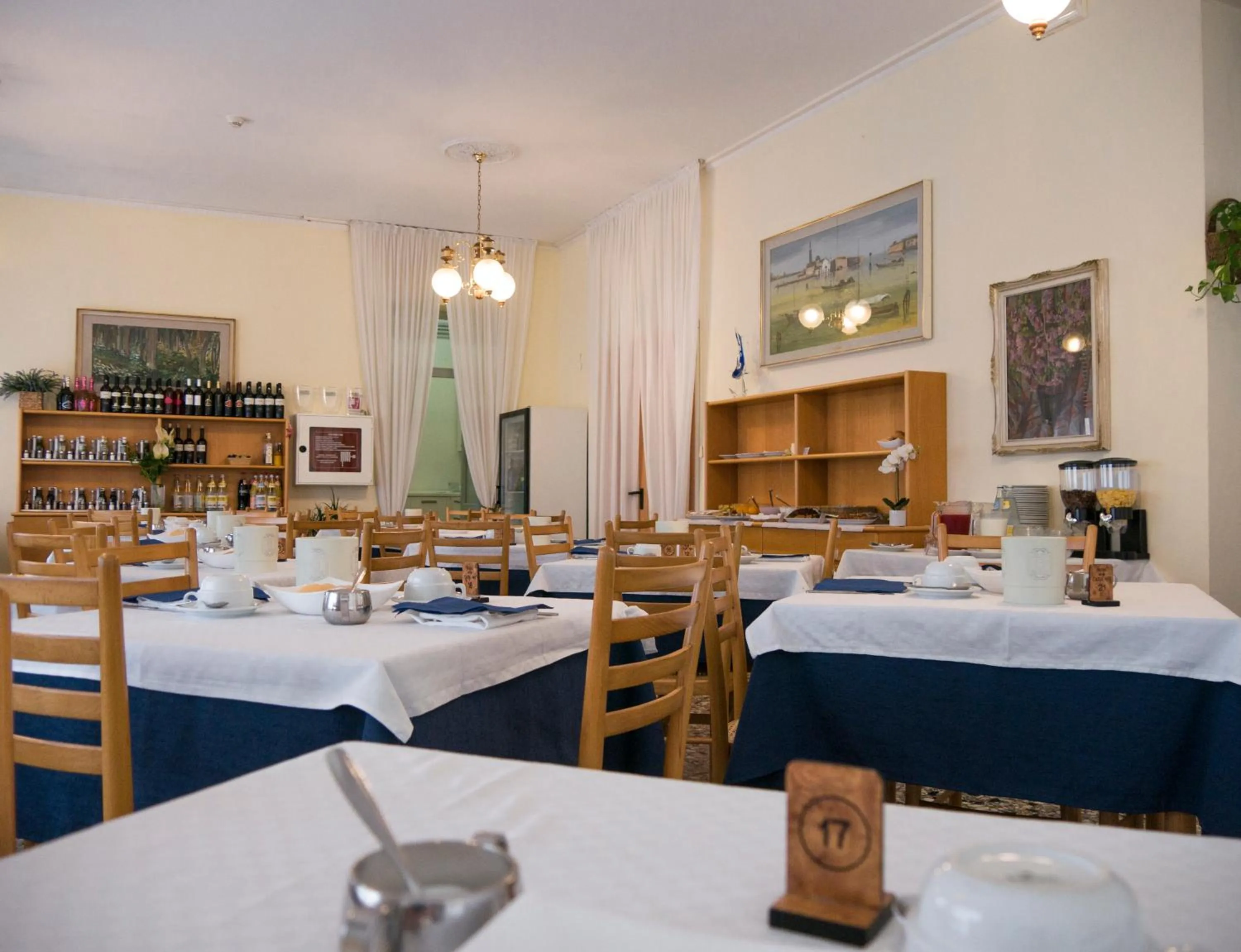Restaurant/places to eat in Hotel Casa Mia